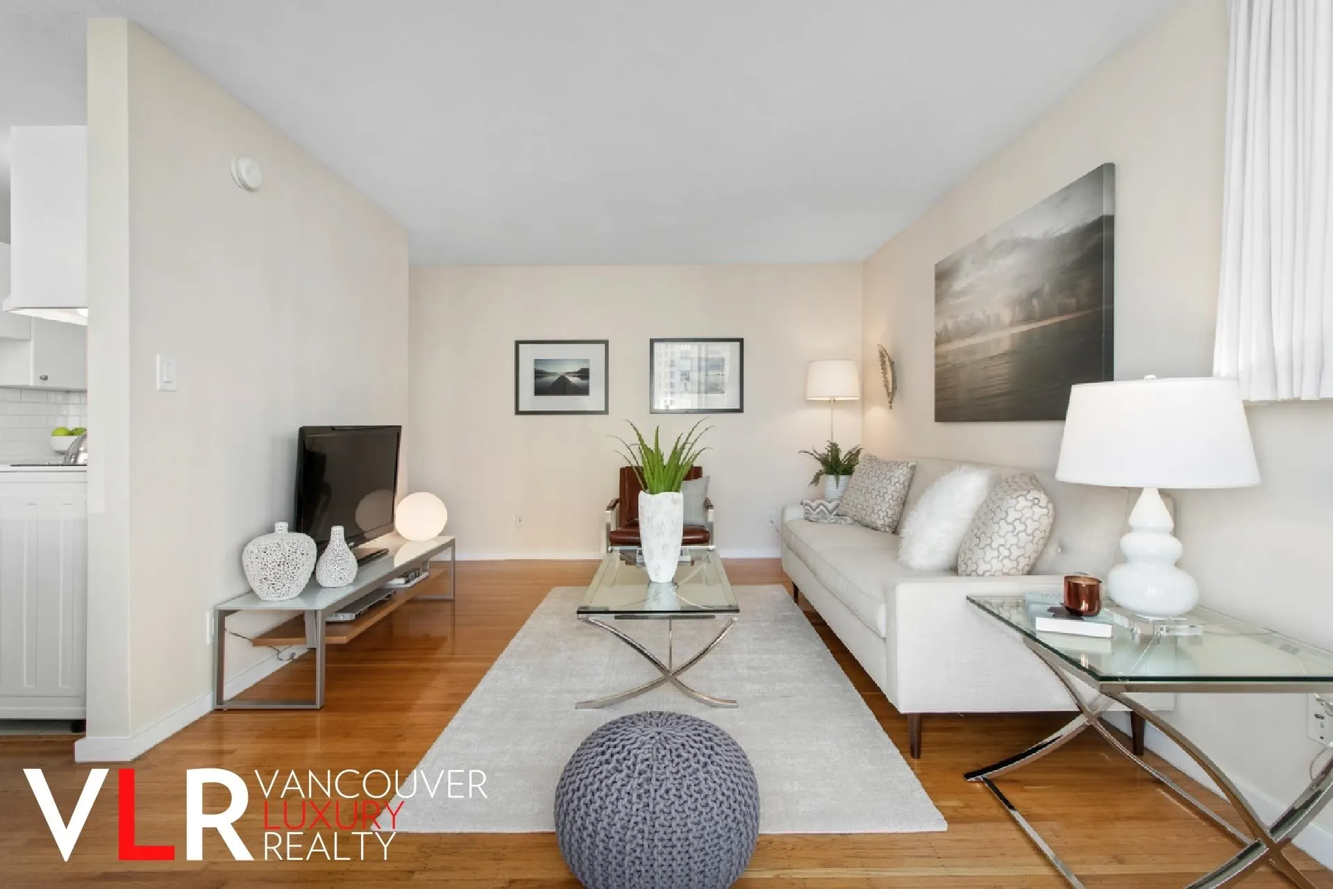 1250 Comox Street #406