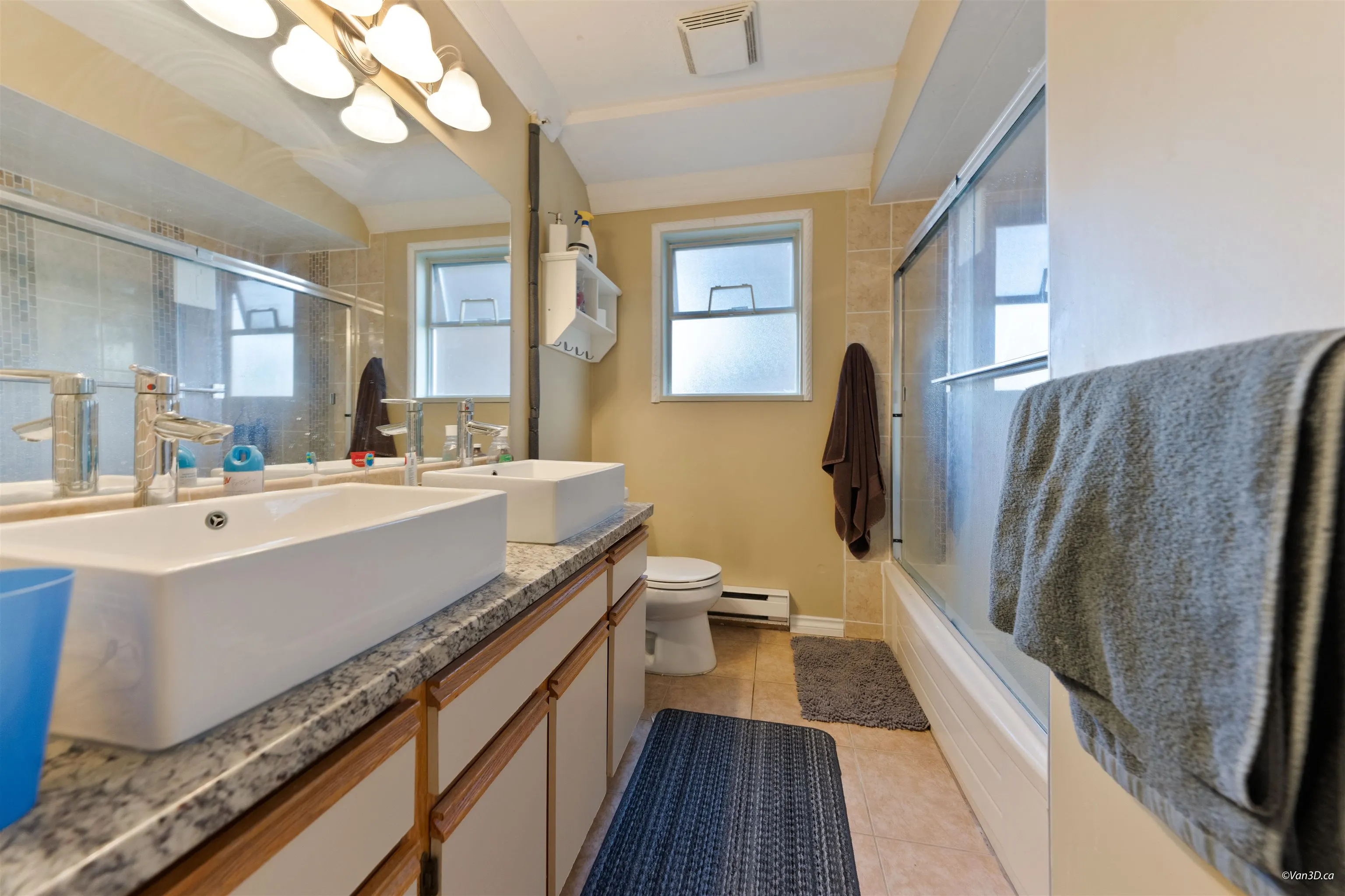 195 W 17th Avenue