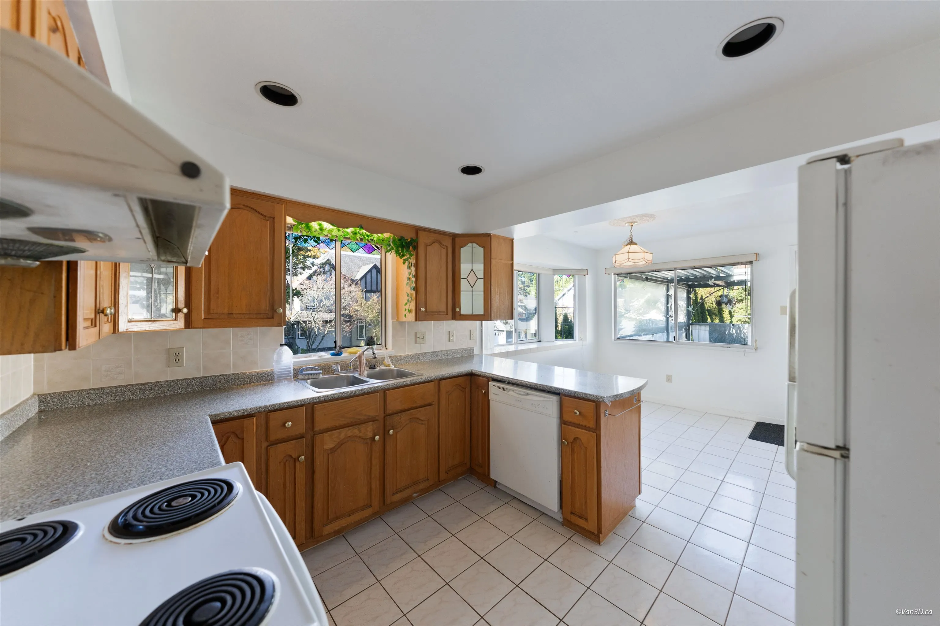 195 W 17th Avenue