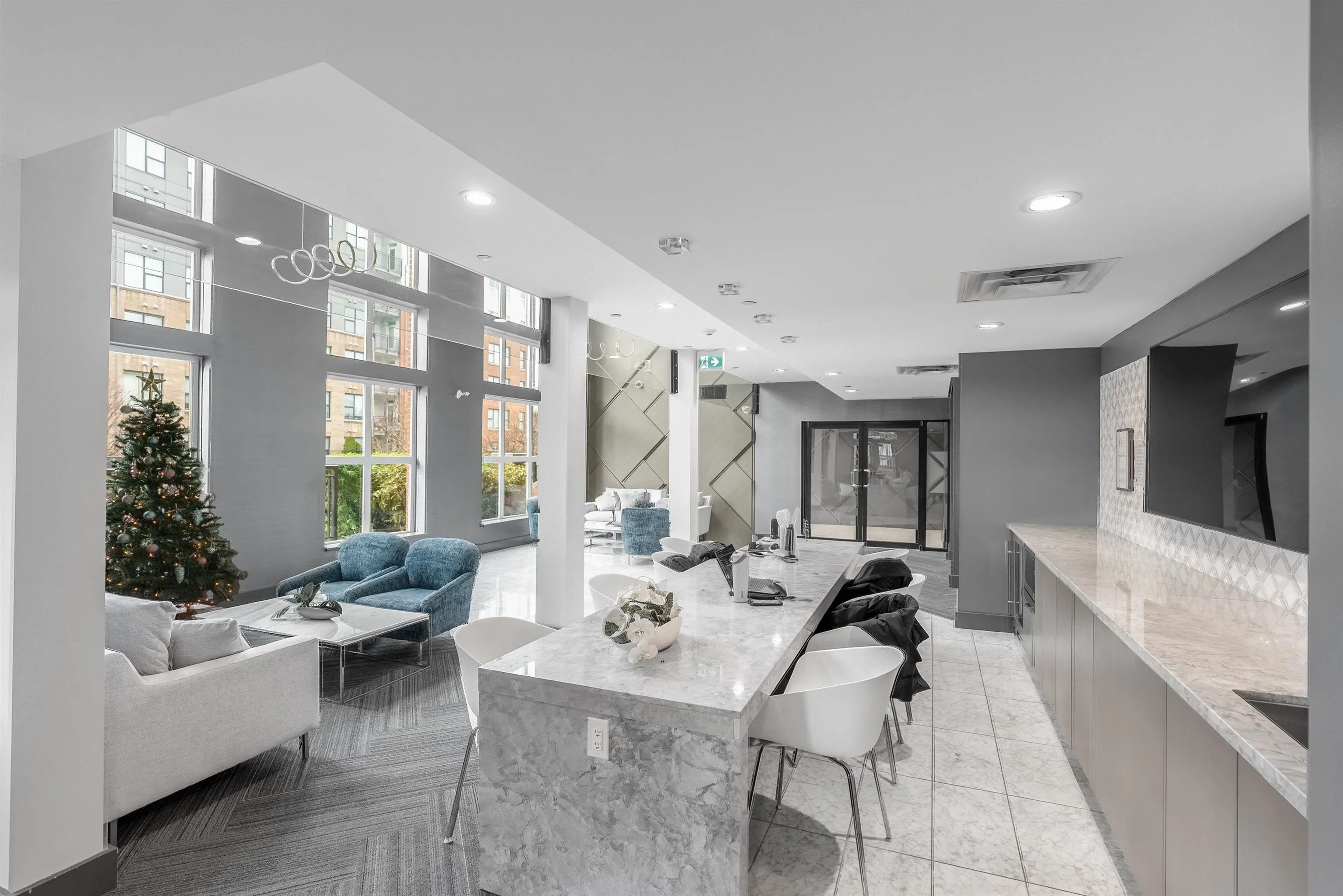 9551 Alexandra Road #427