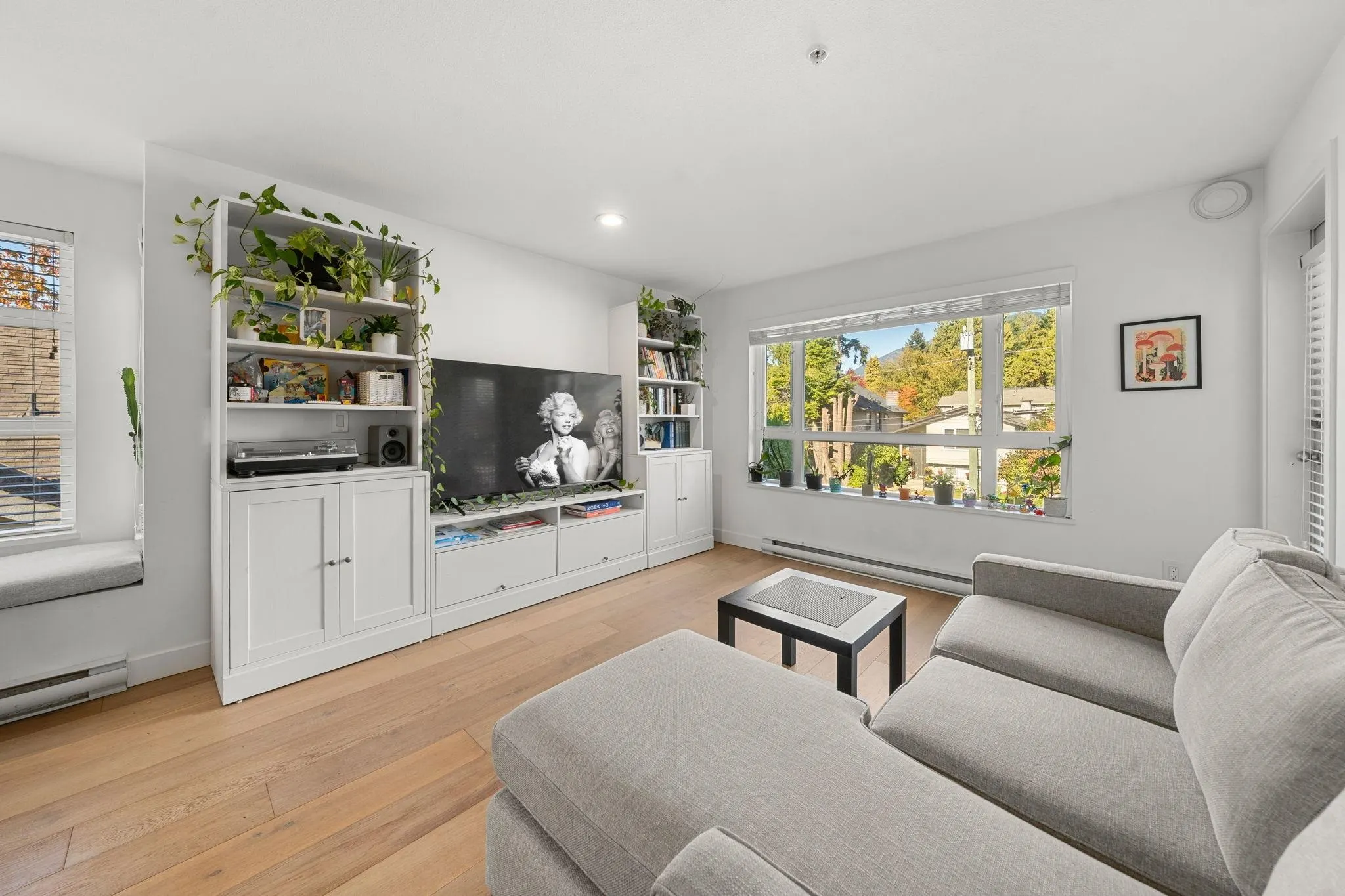 183 W 23rd Street #207