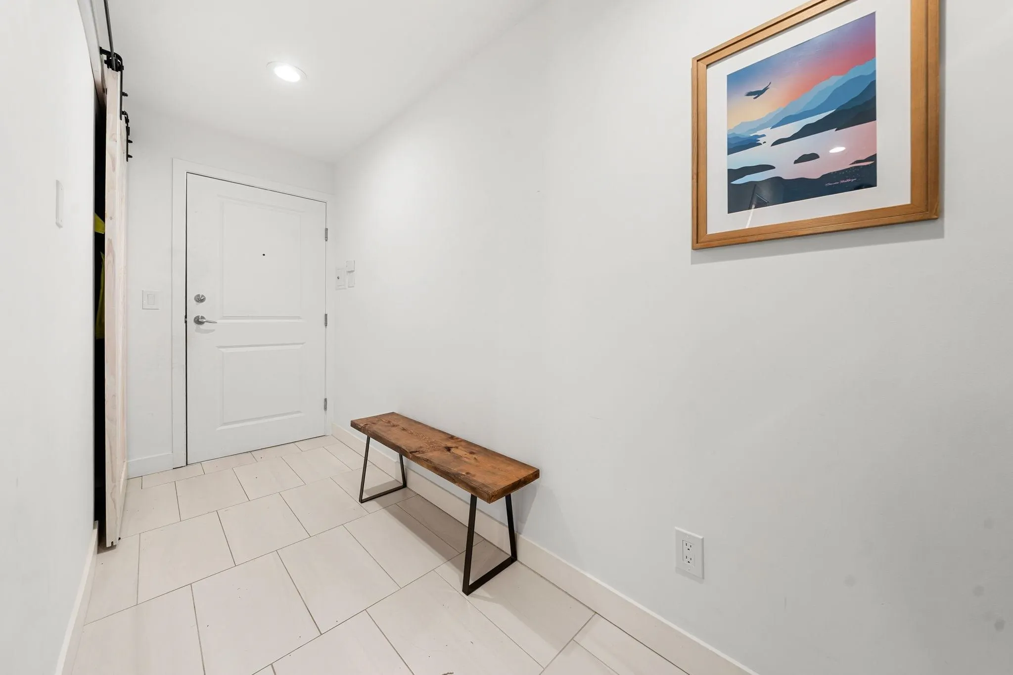 183 W 23rd Street #207