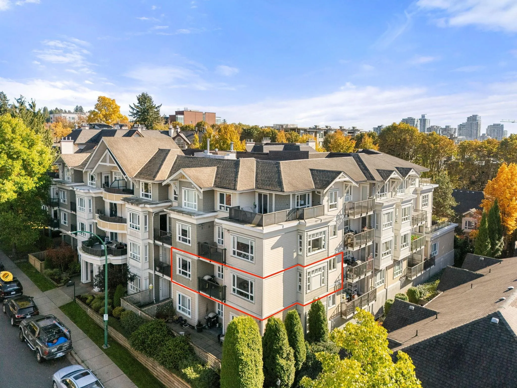 183 W 23rd Street #207