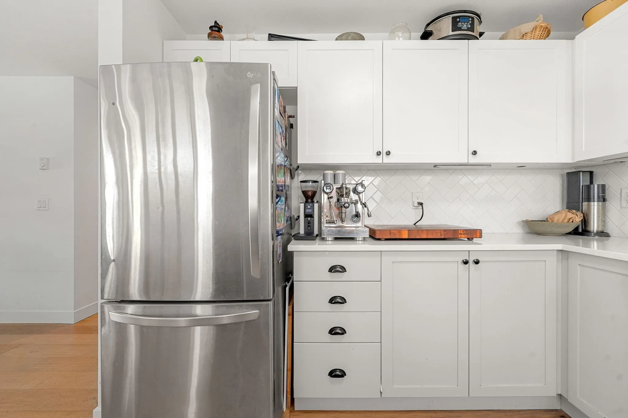 183 W 23rd Street #207