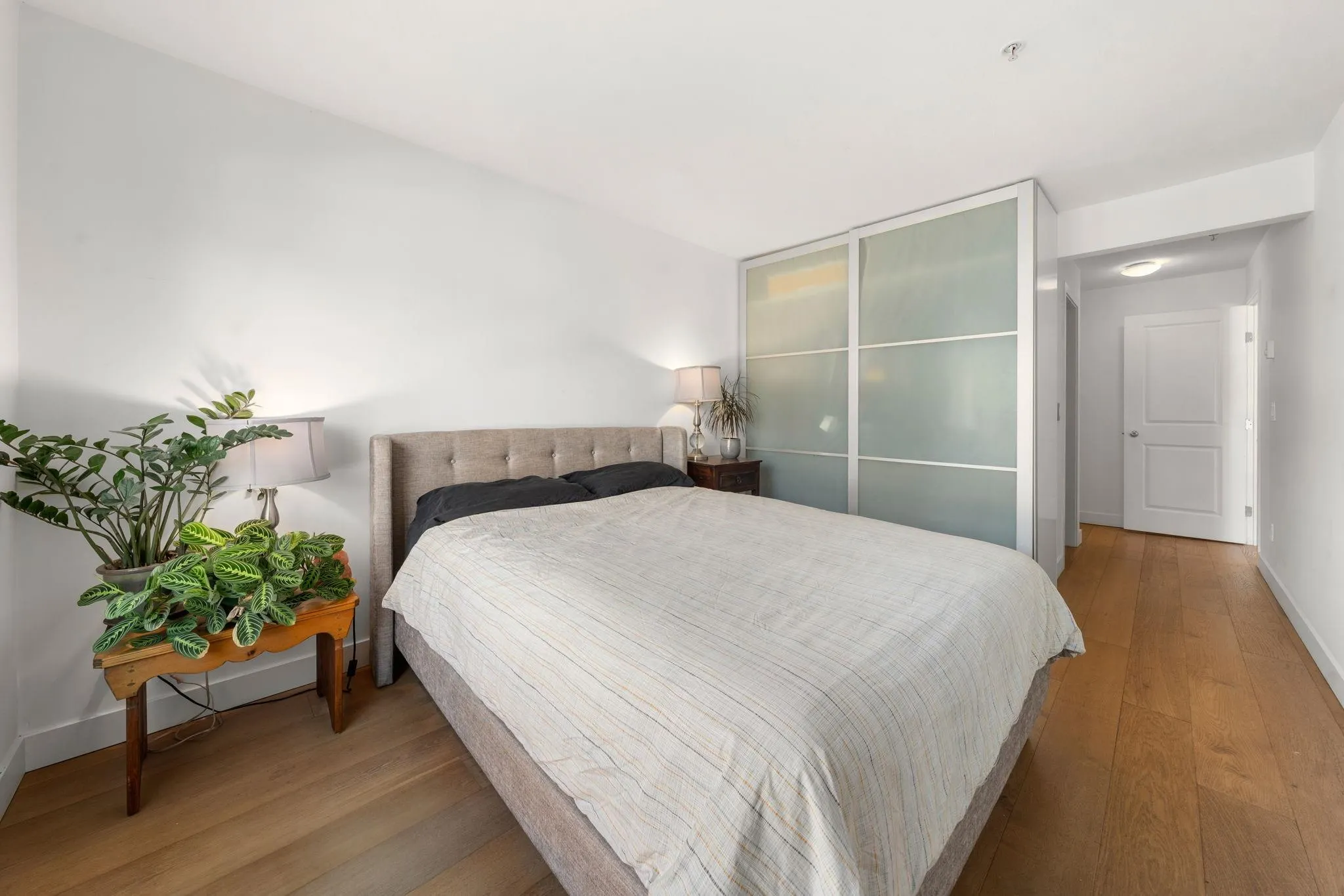183 W 23rd Street #207