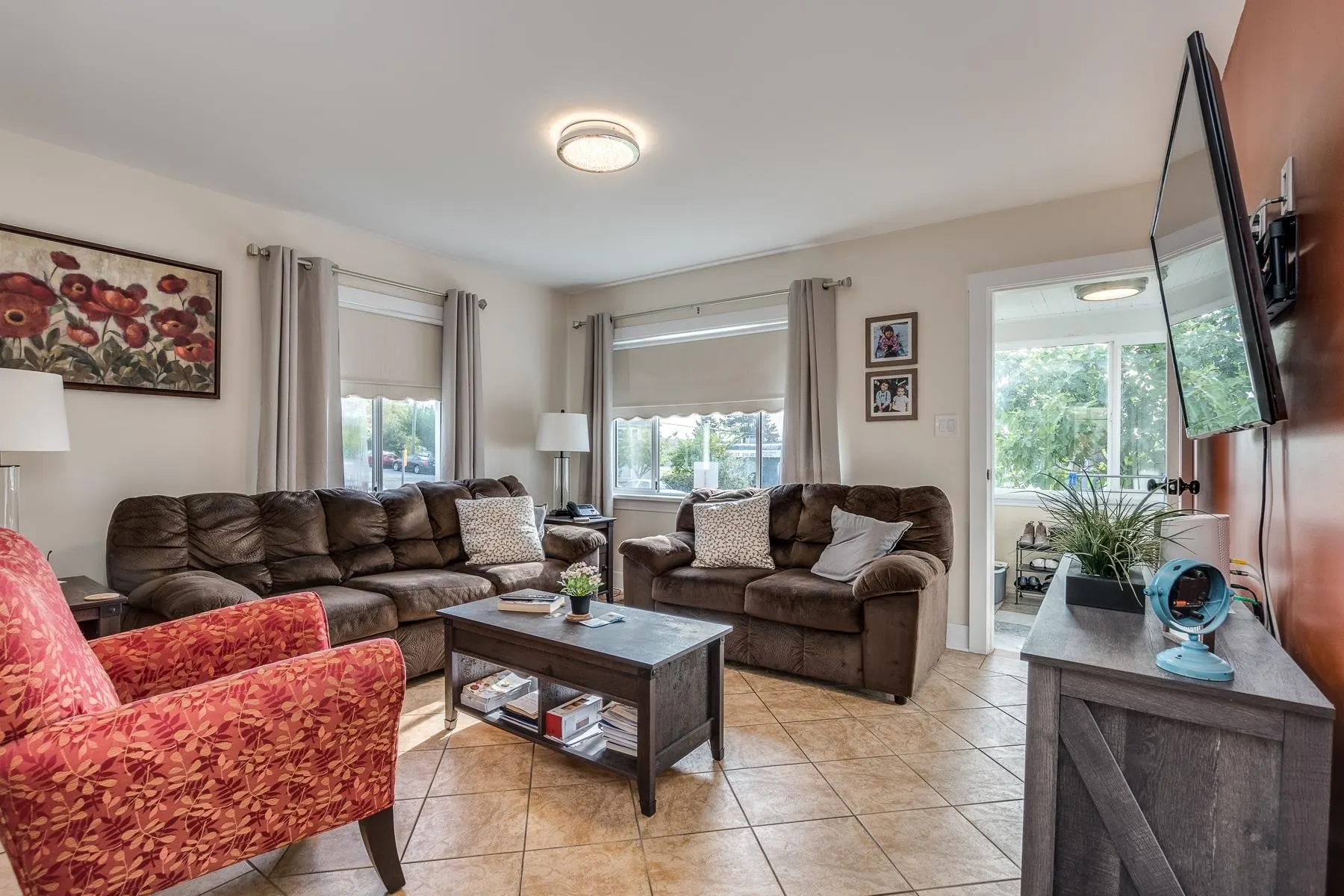 1276 Douglas Road