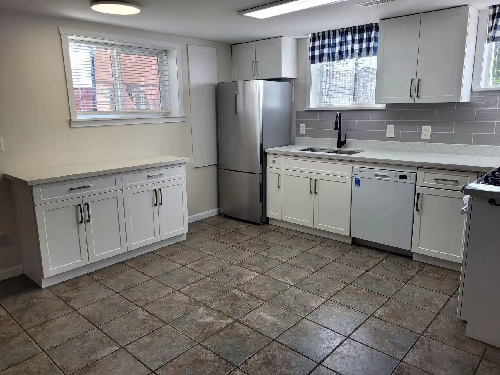 1276 Douglas Road