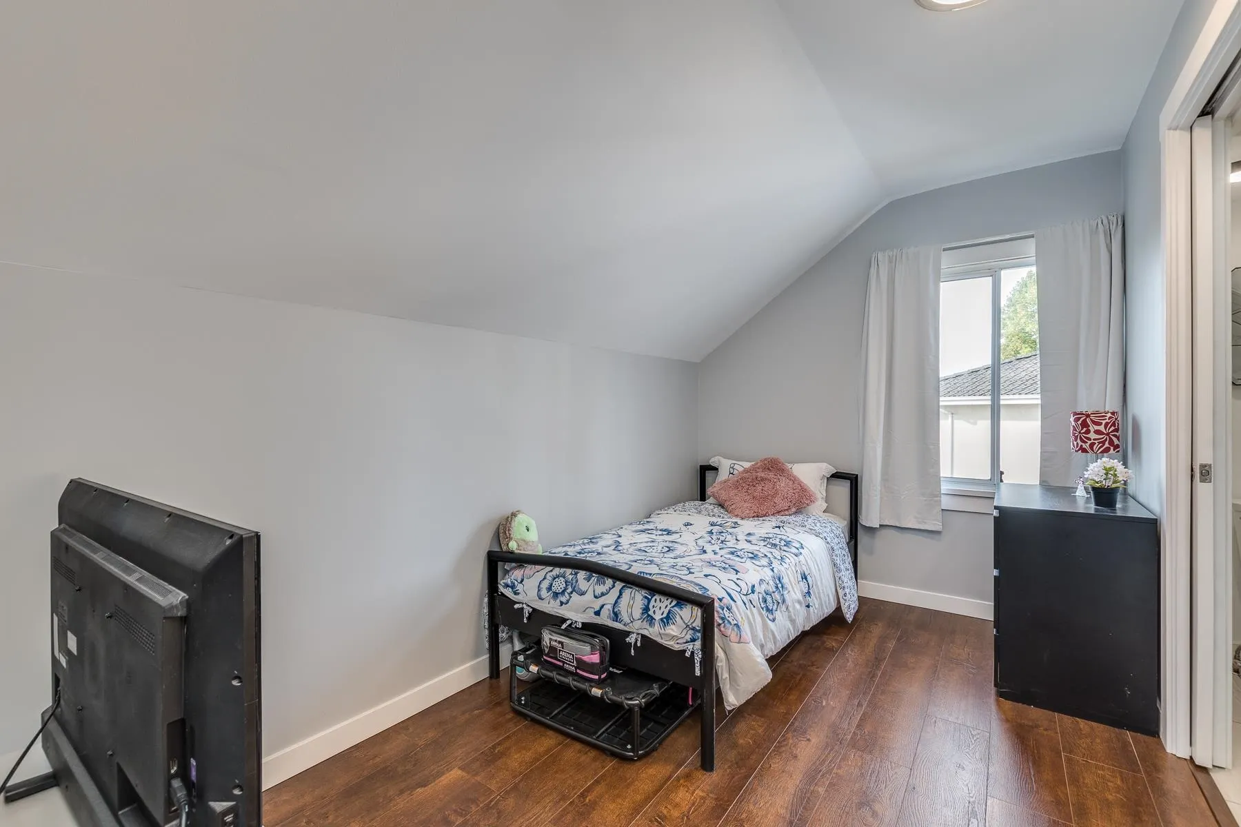 1276 Douglas Road