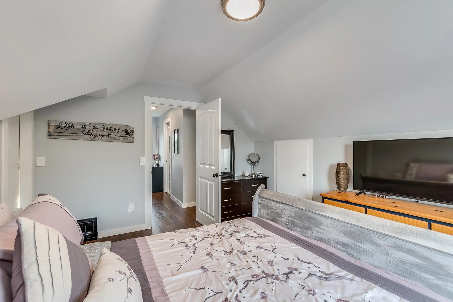 1276 Douglas Road