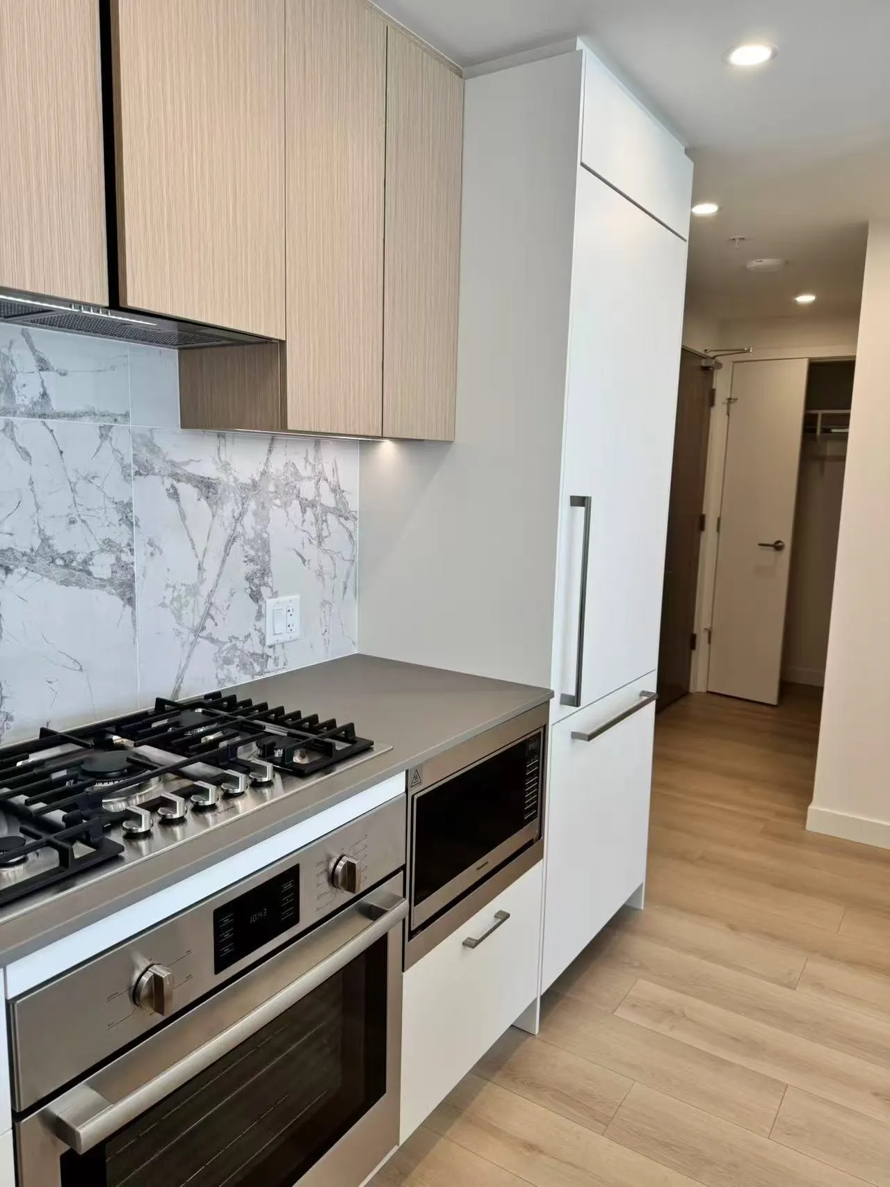 6468 Willingdon Avenue #308
