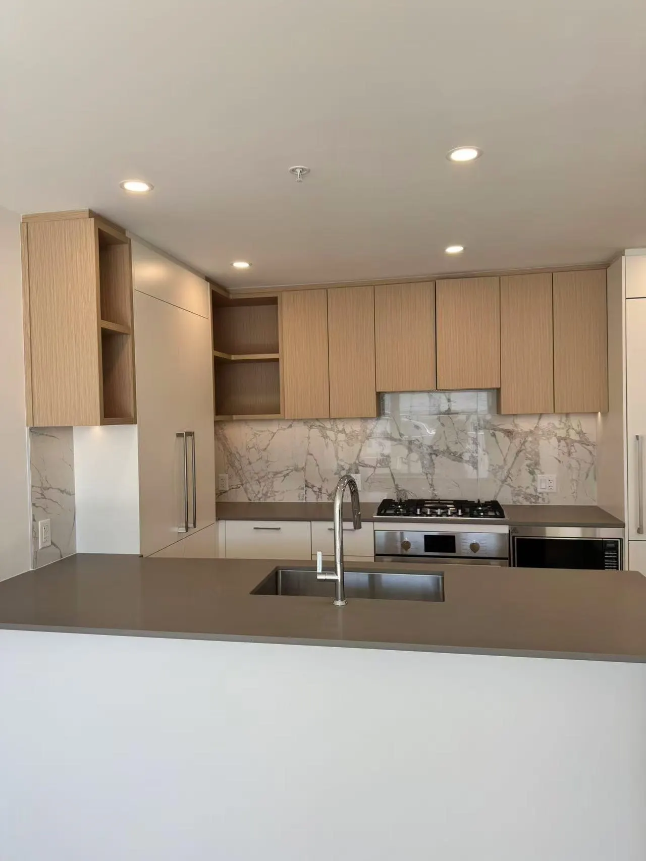 6468 Willingdon Avenue #308
