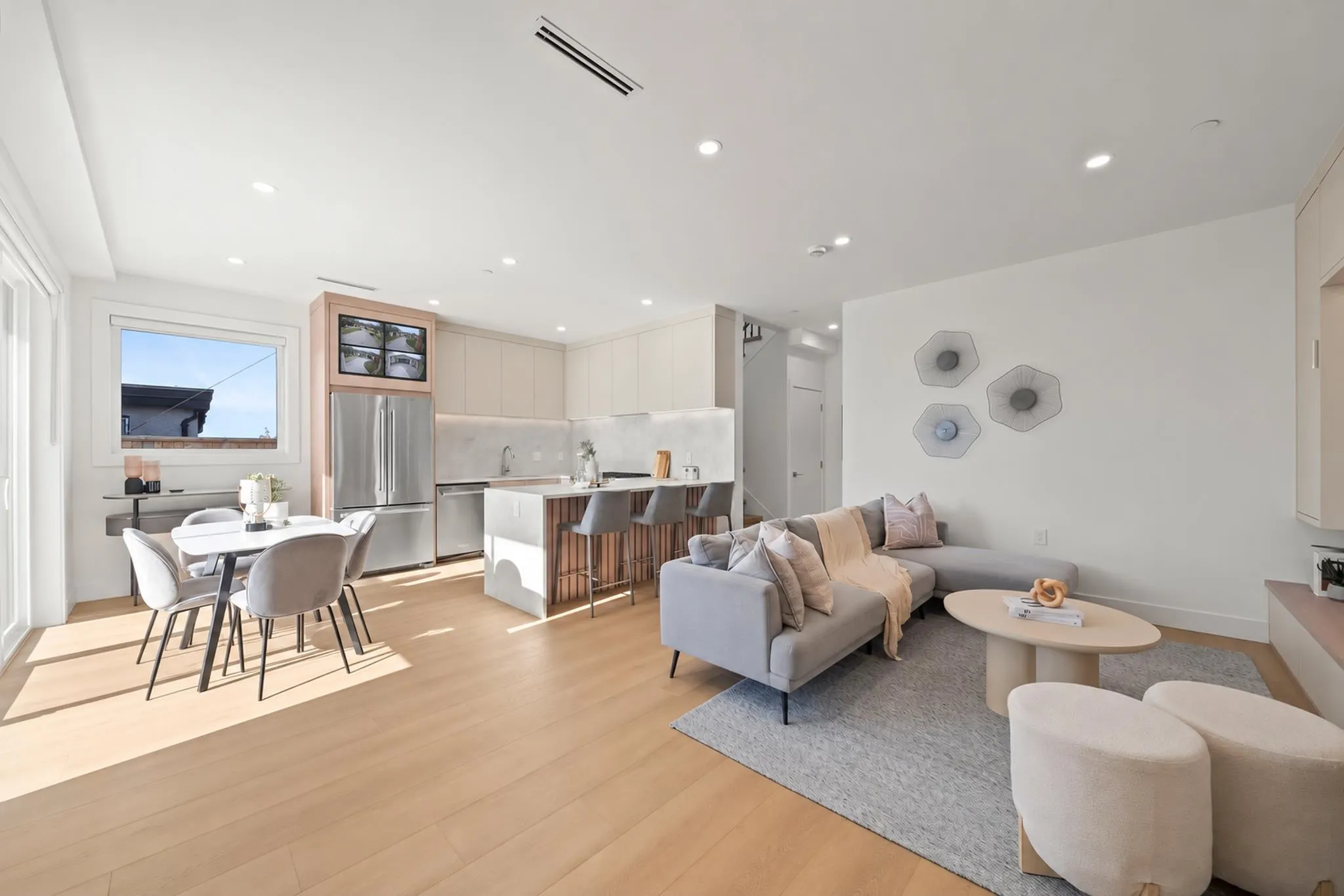 3623 Triumph Street #1