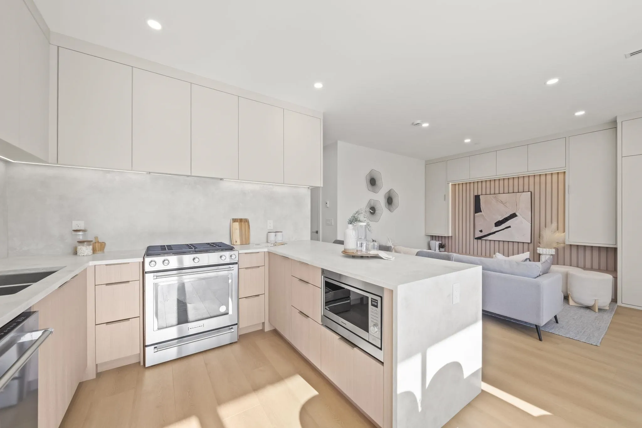 3623 Triumph Street #1