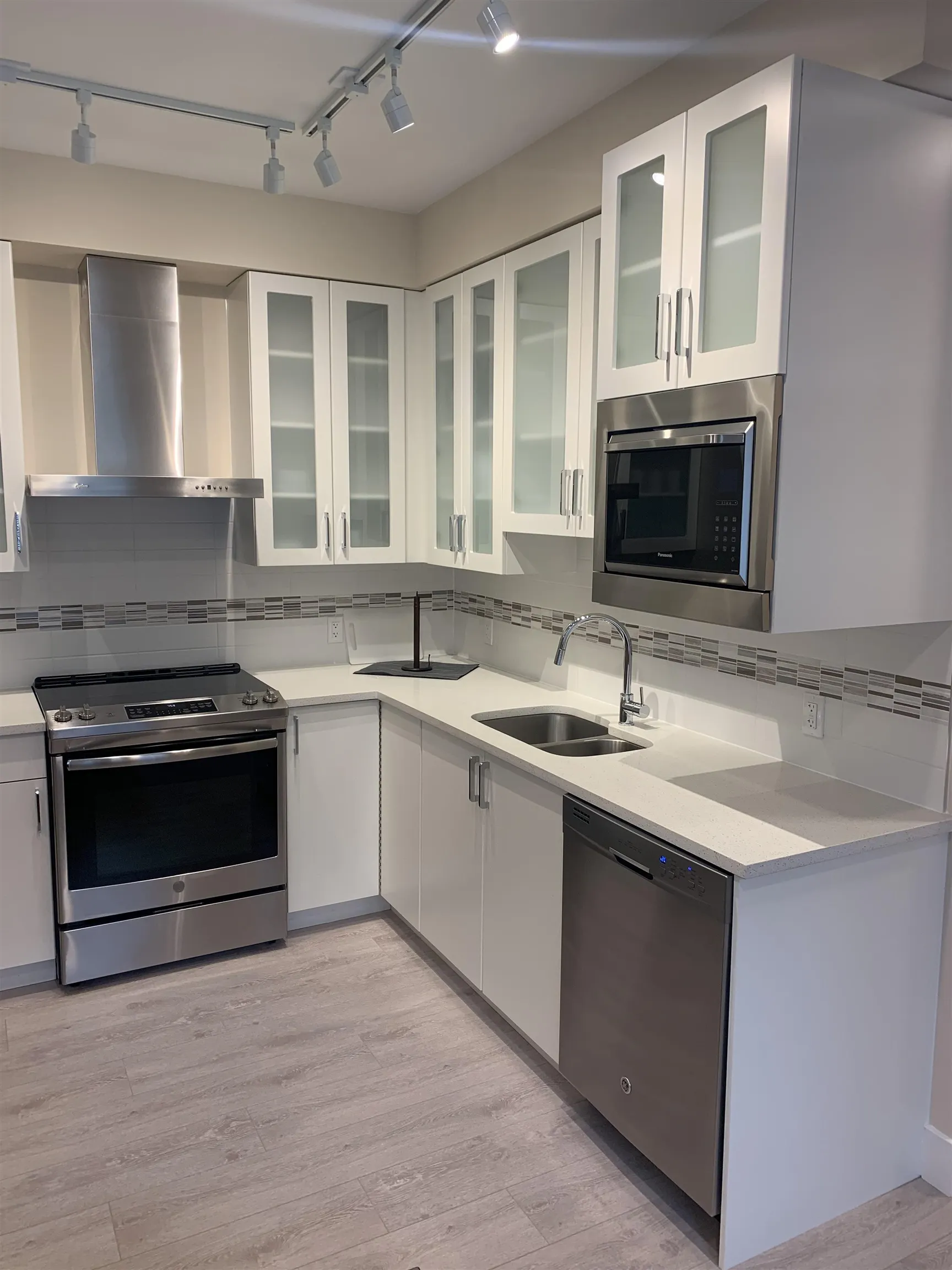 4882 Slocan Street #206