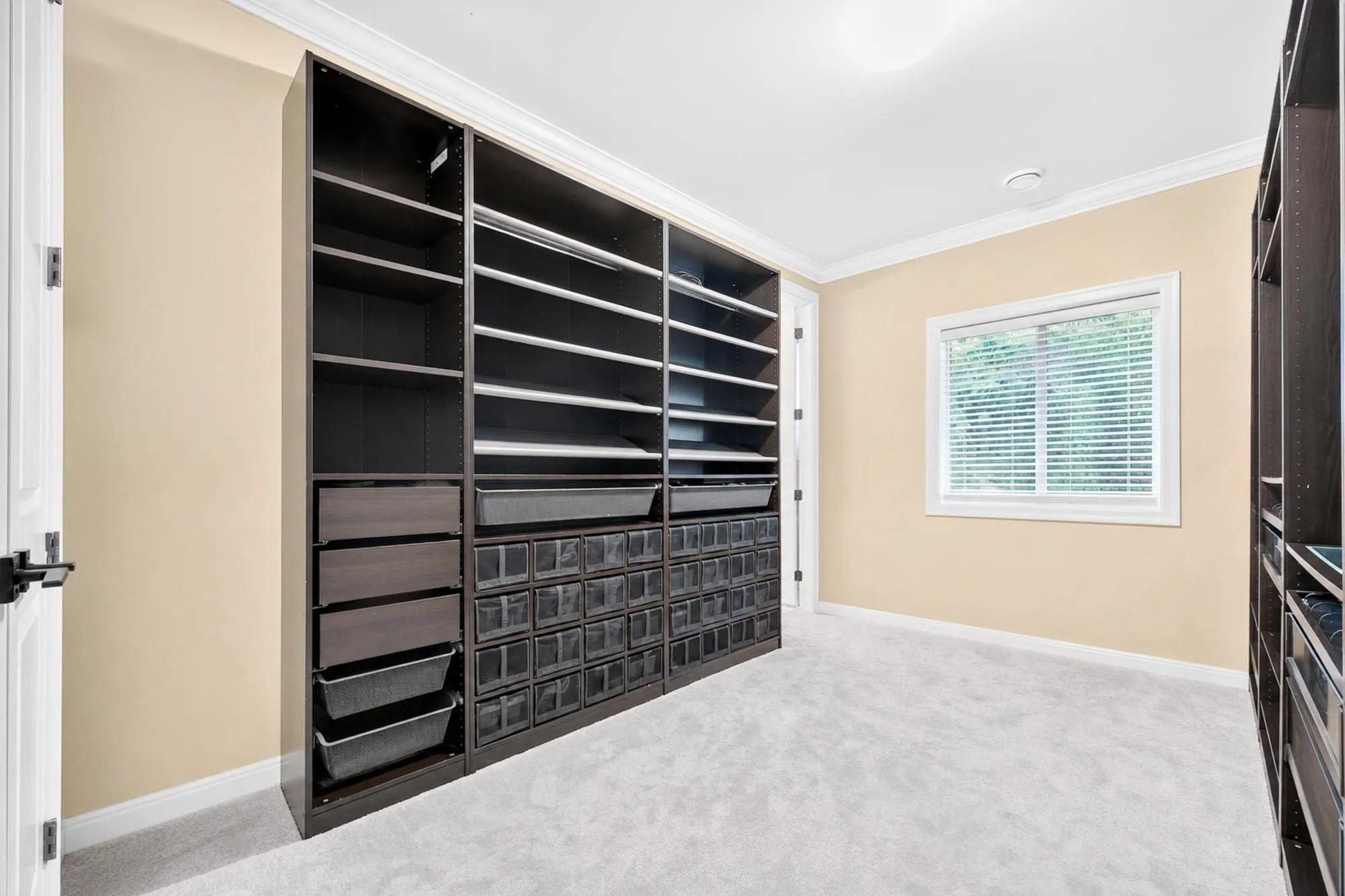 9491 Glenbrook Drive