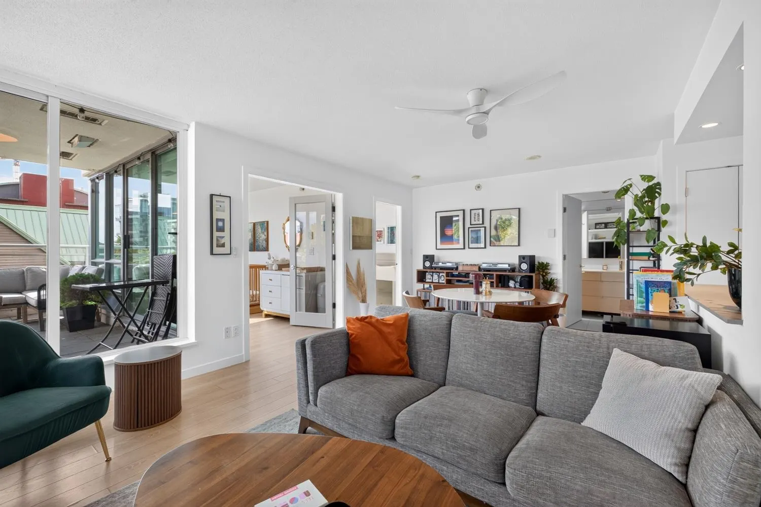 120 Milross Avenue #502