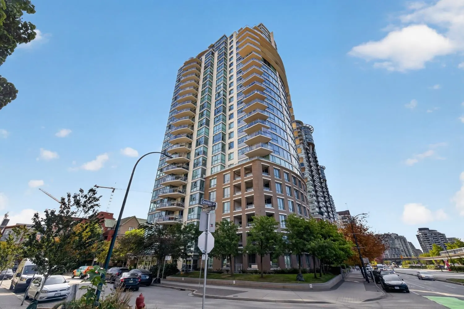 120 Milross Avenue #502
