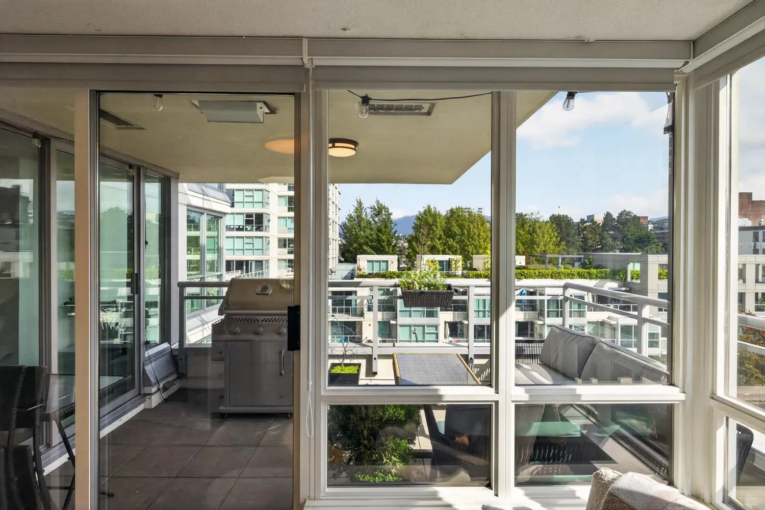 120 Milross Avenue #502