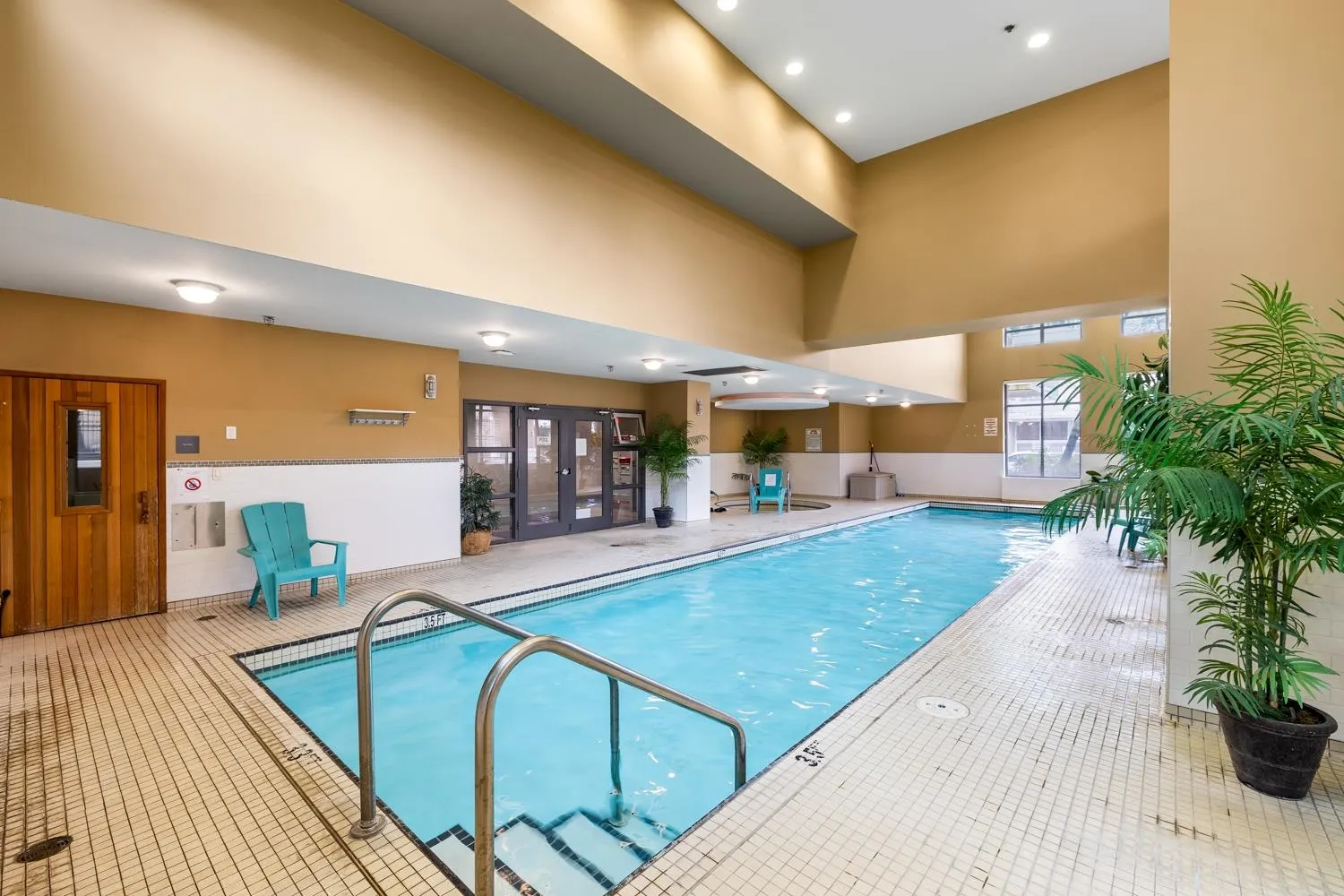 120 Milross Avenue #502