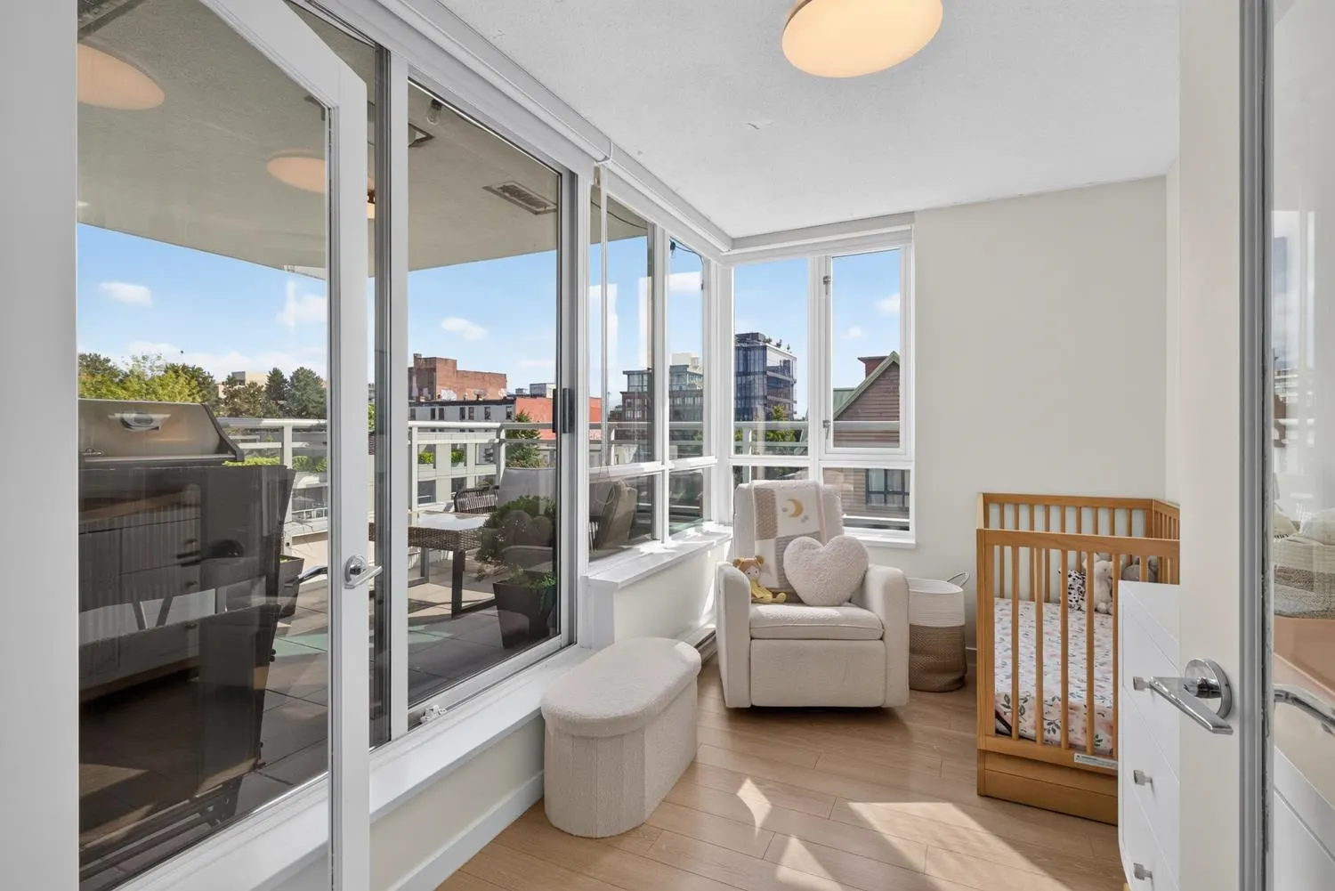 120 Milross Avenue #502