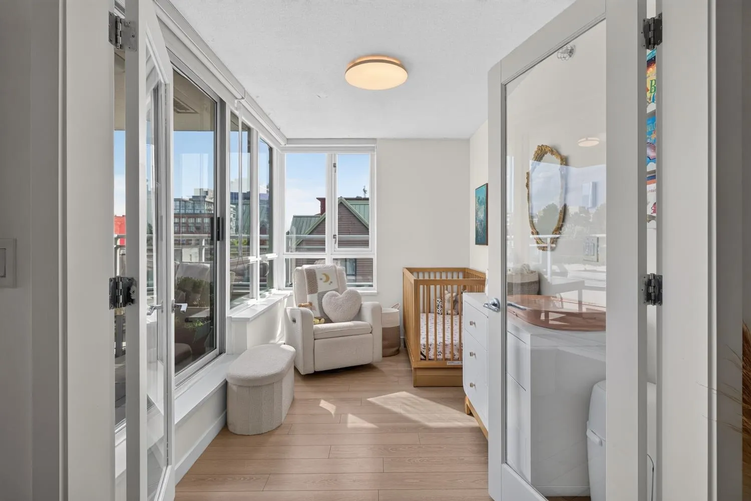 120 Milross Avenue #502