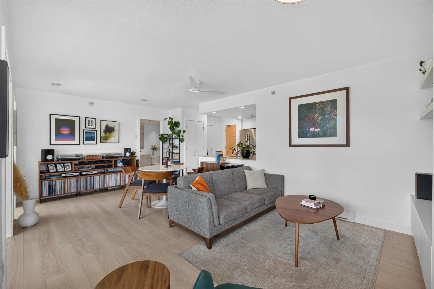 120 Milross Avenue #502
