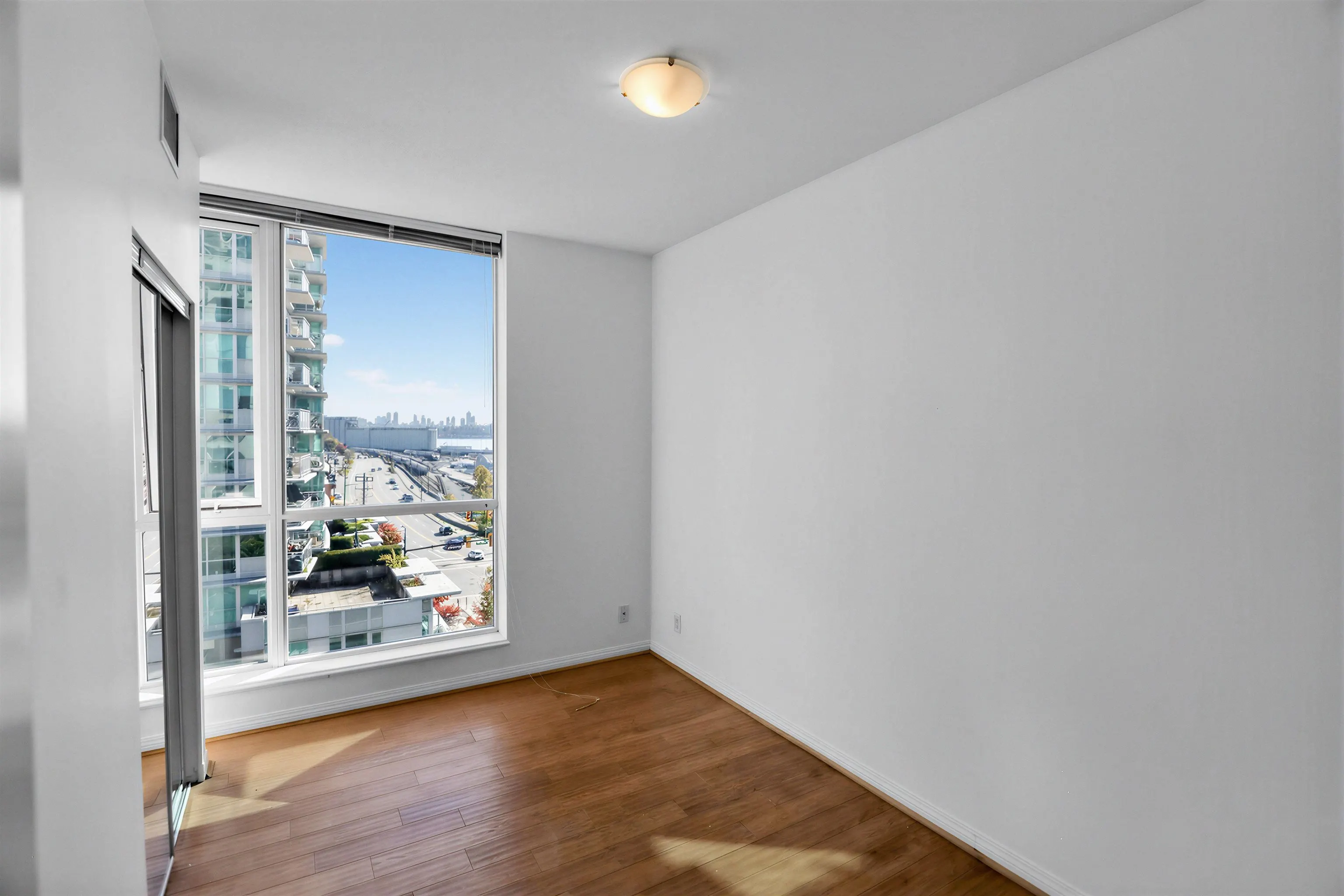 168 E Esplanade Avenue #806