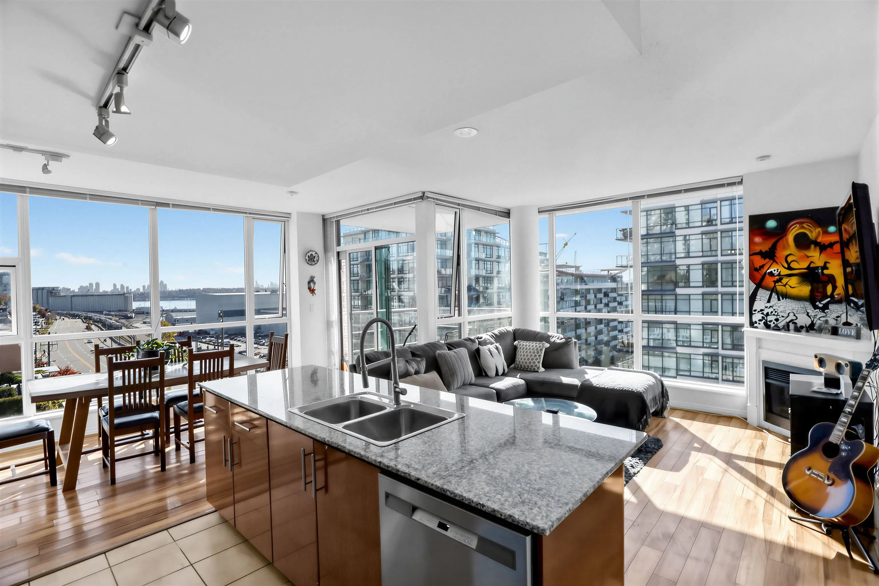 168 E Esplanade Avenue #806