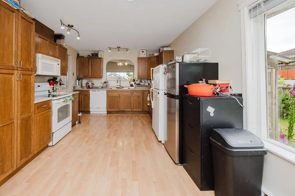 5687 Emily Way