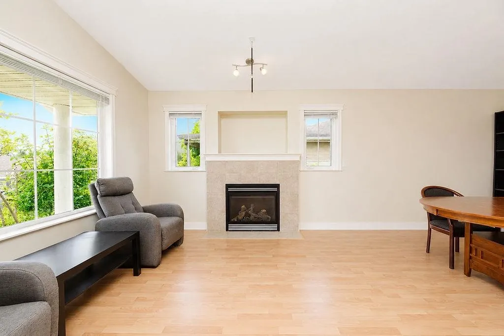 5687 Emily Way
