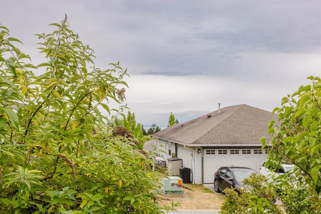 5687 Emily Way