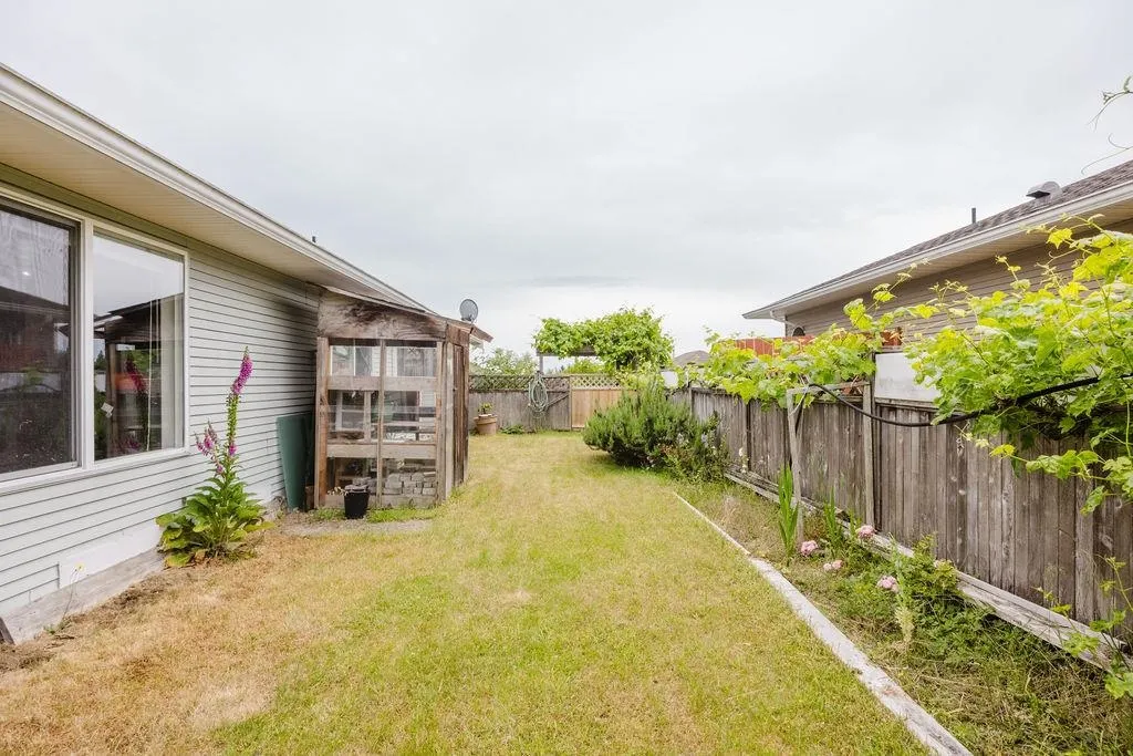 5687 Emily Way