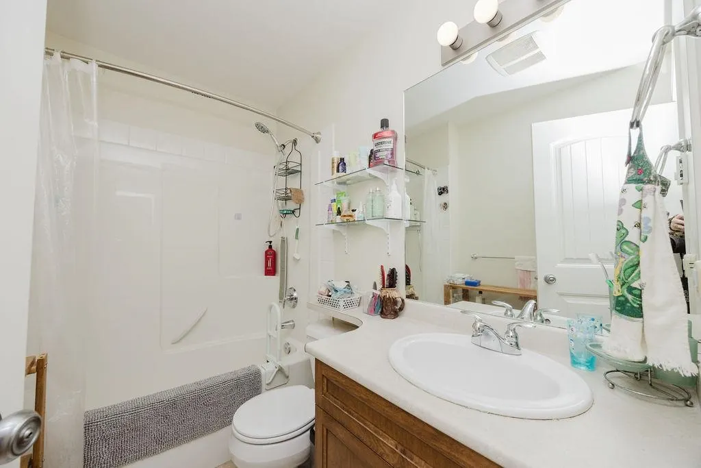 5687 Emily Way