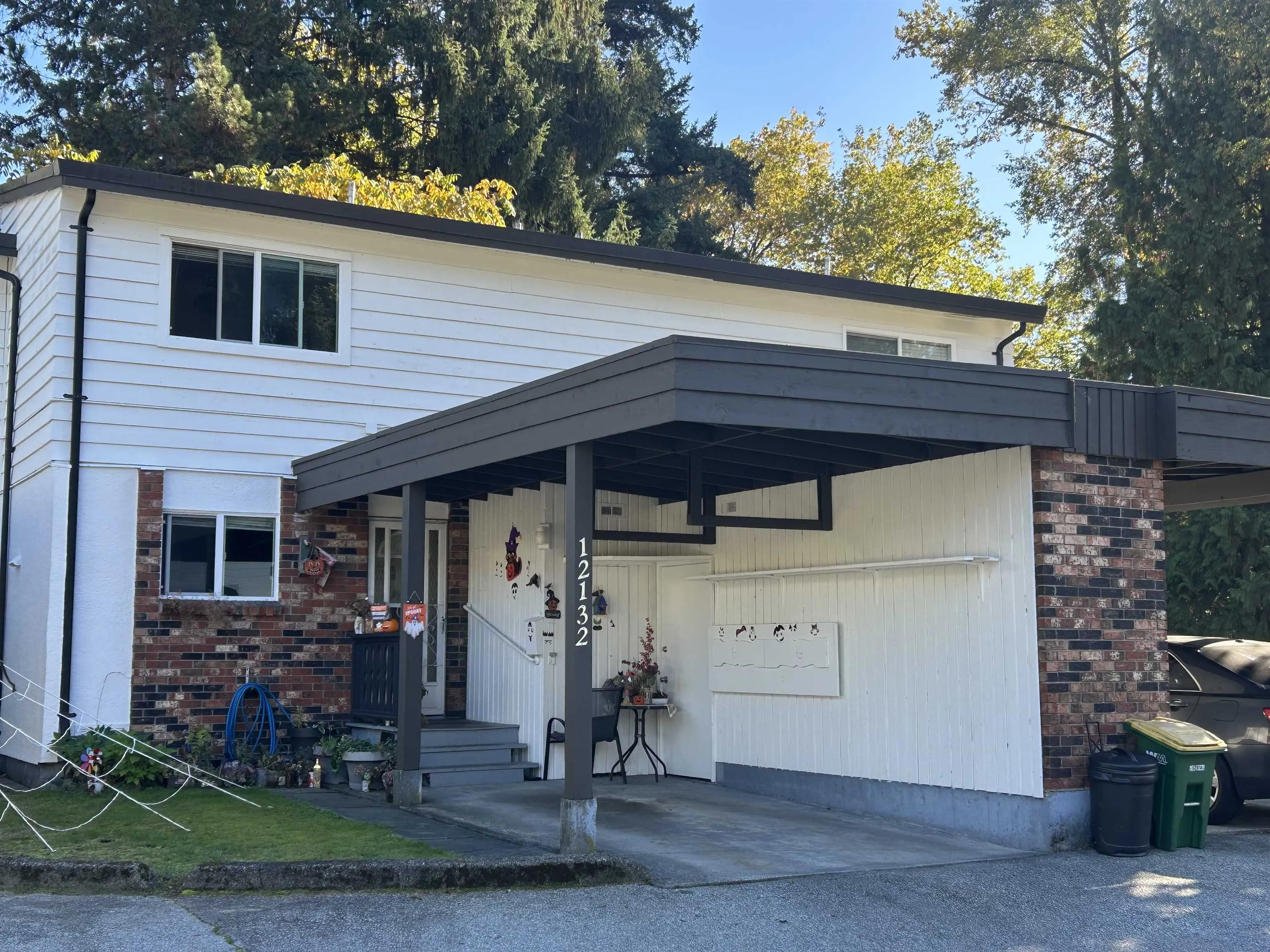 12132 Schmidt Crescent
