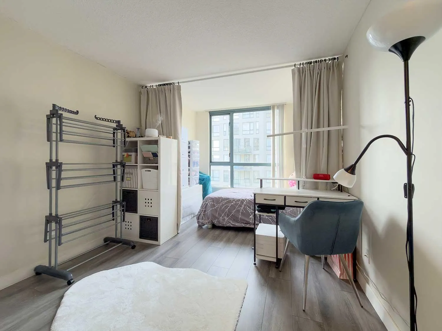 828 Agnes Street #904