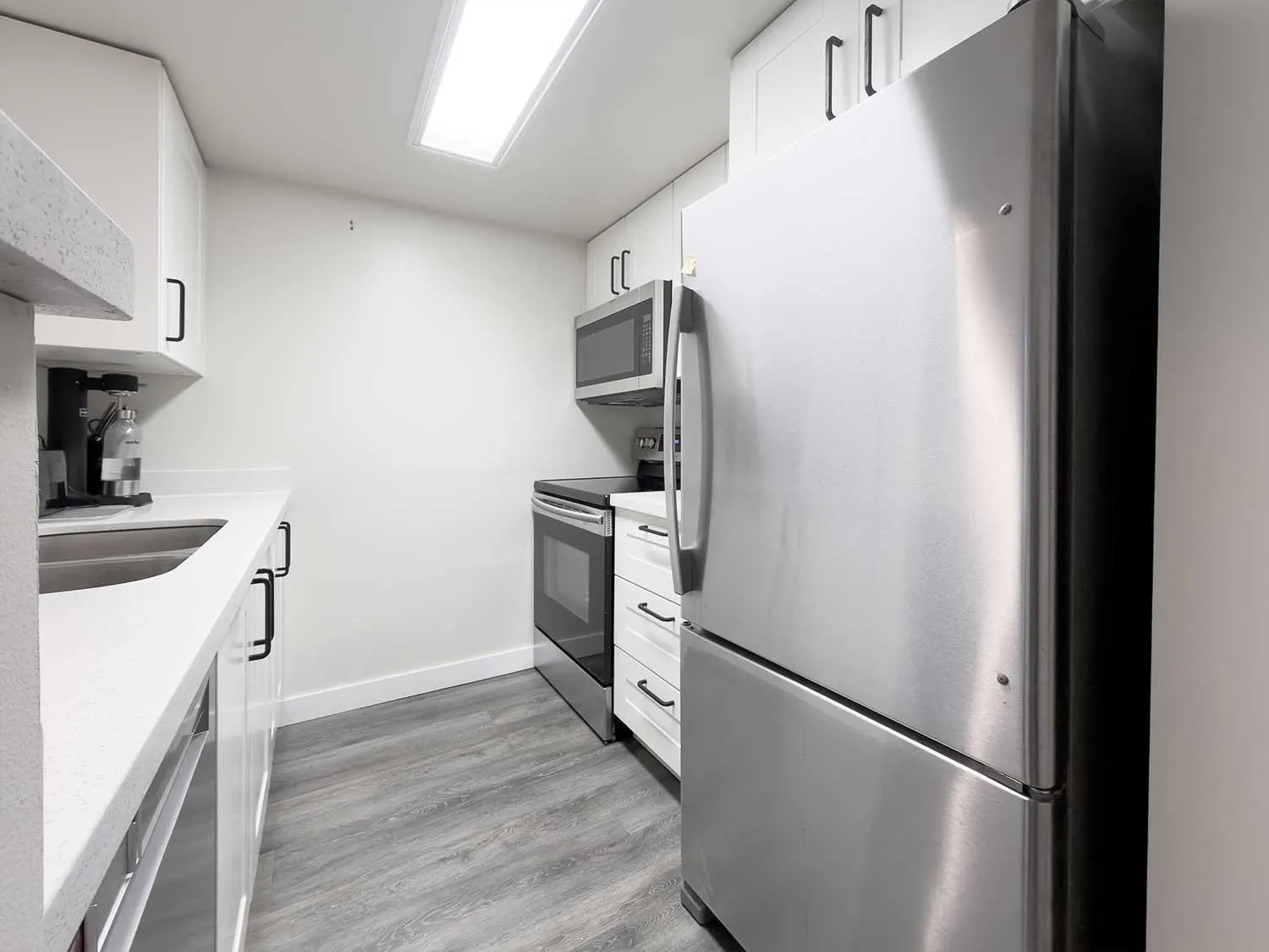 828 Agnes Street #904