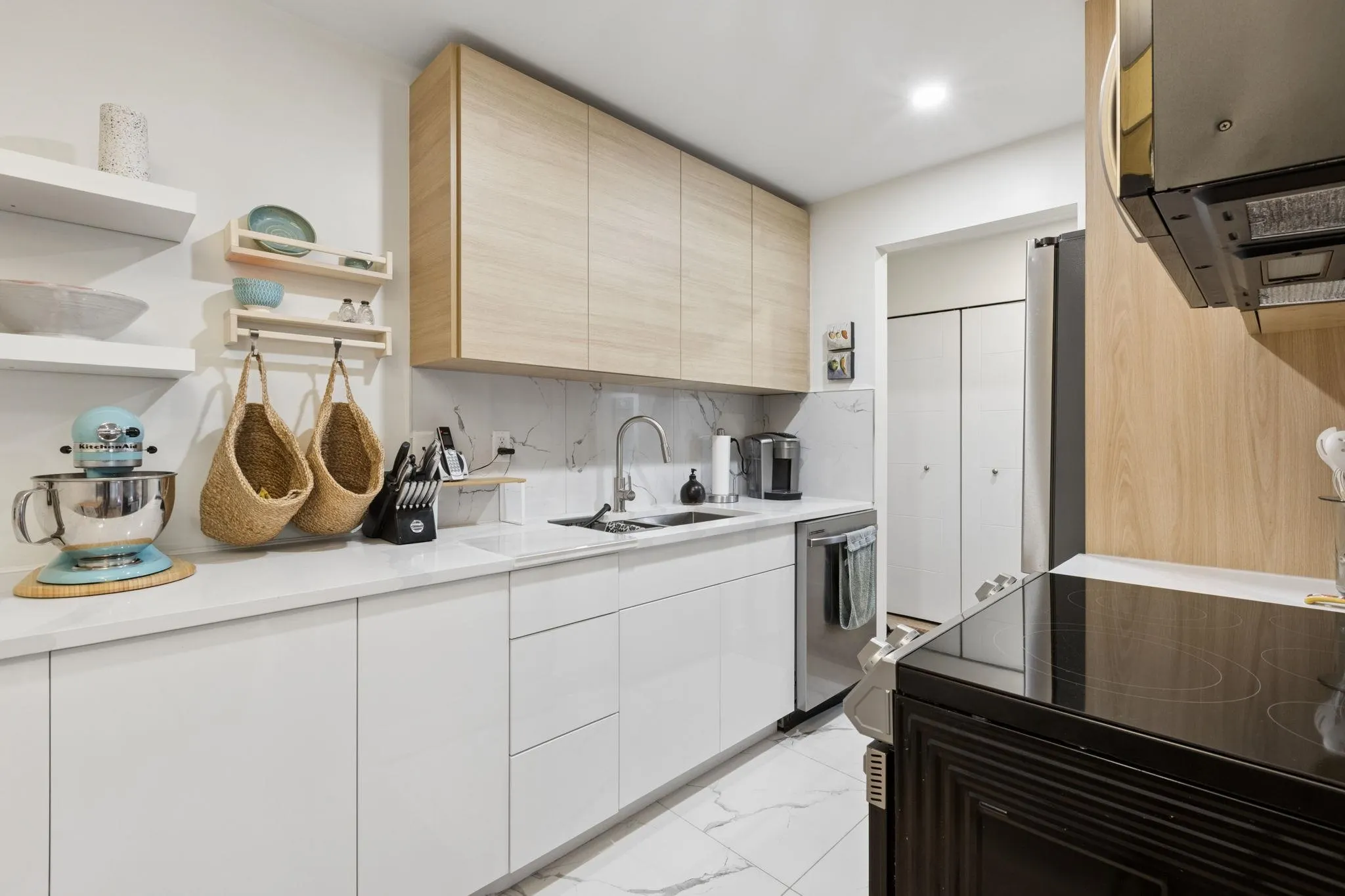 809 W 16th Street #107