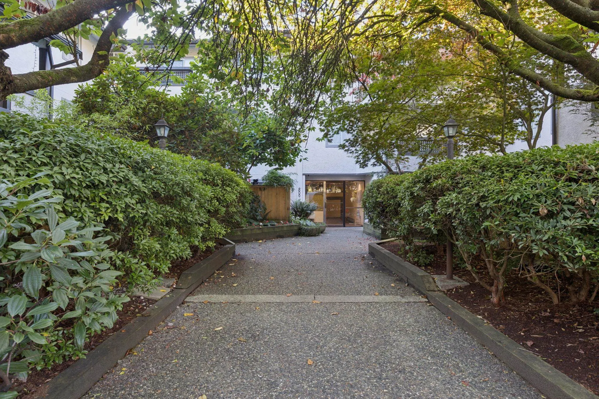 809 W 16th Street #107