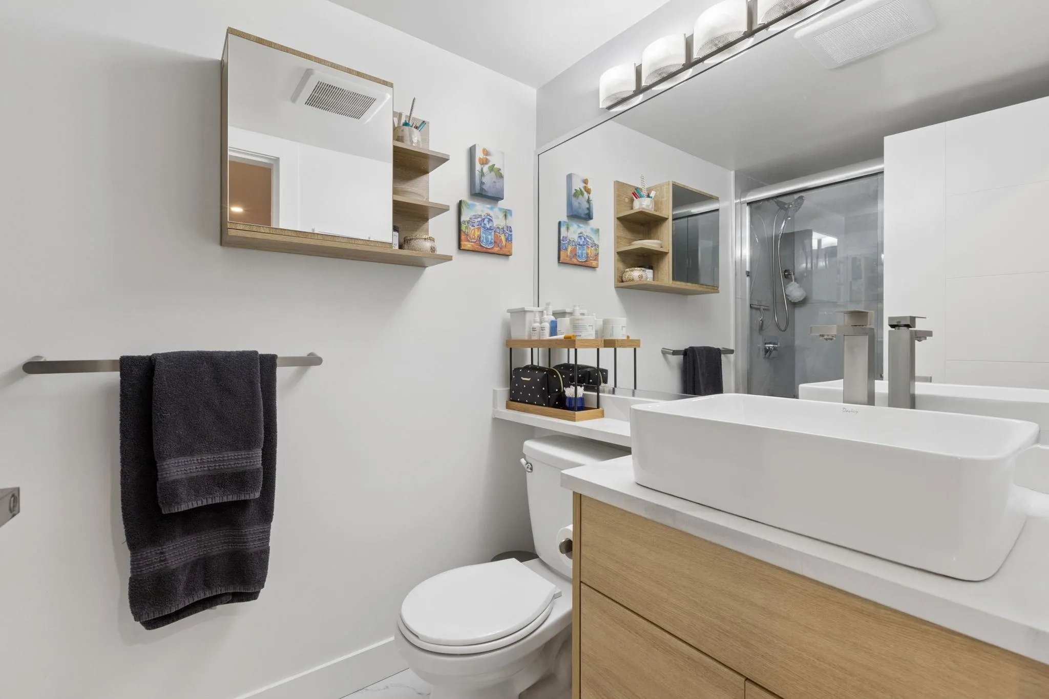 809 W 16th Street #107