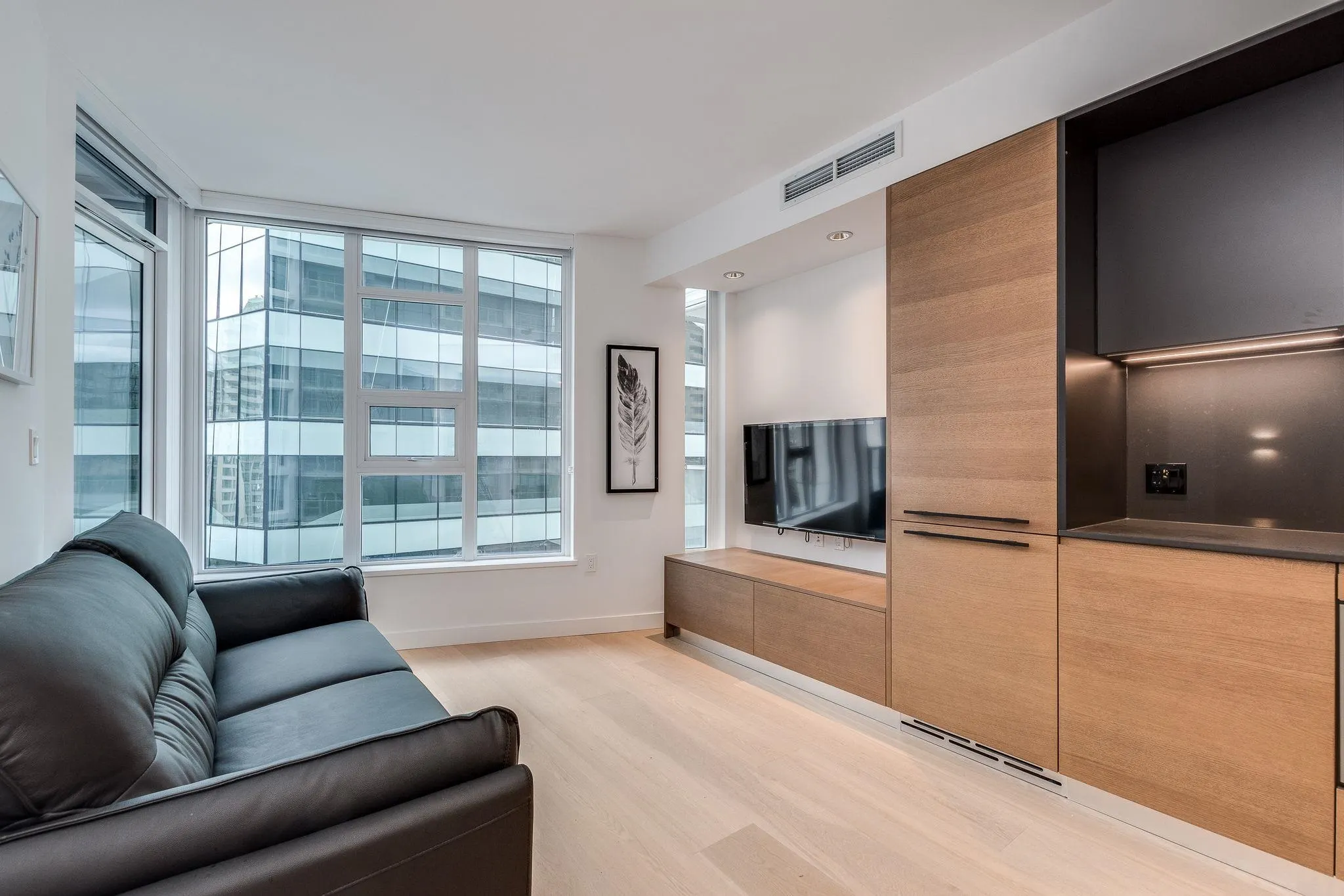 1289 Hornby Street #1102