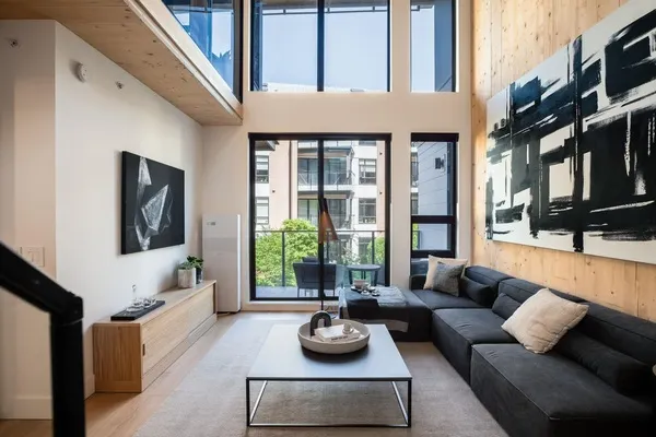 310 Salter Street #306