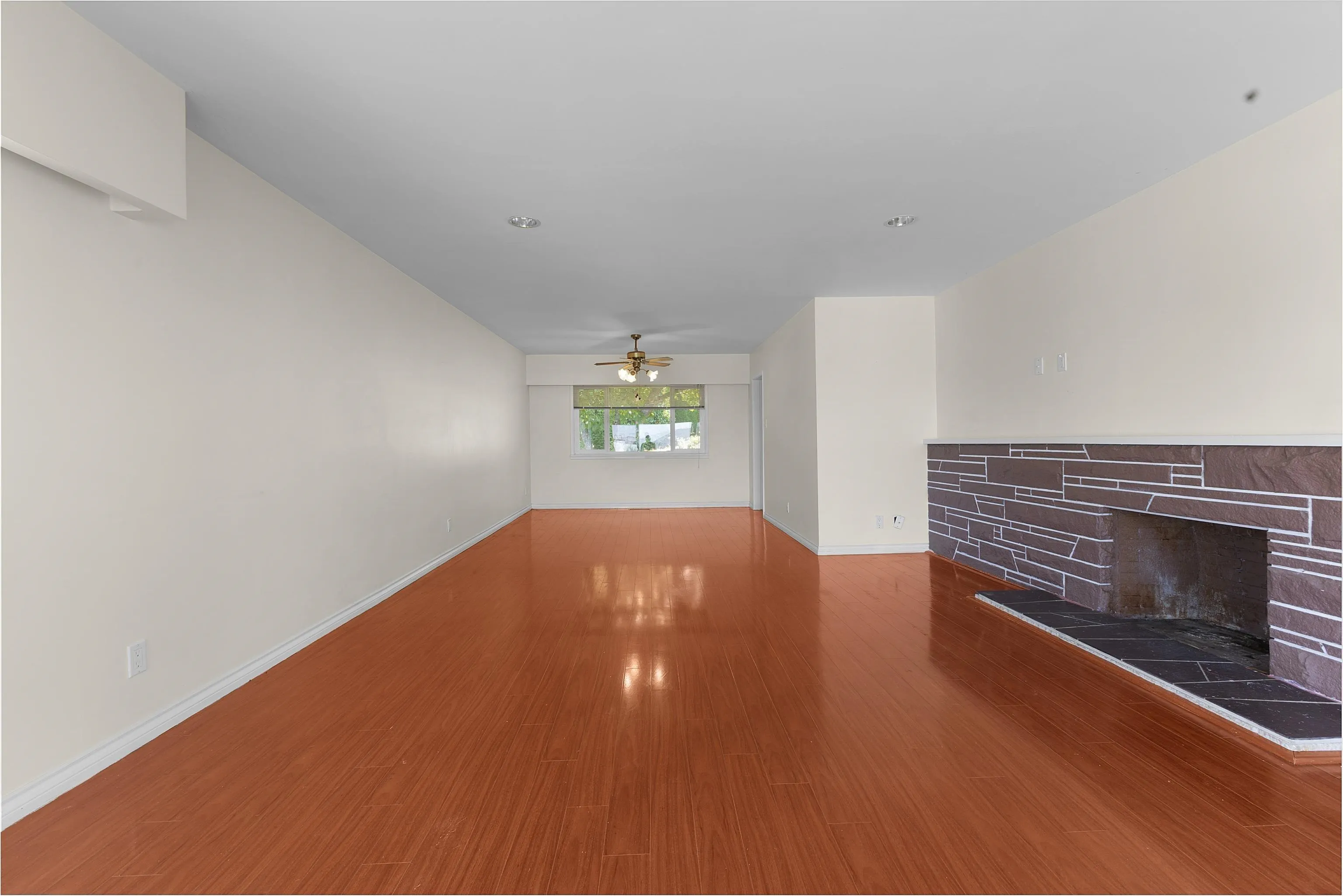 11028 129a Street