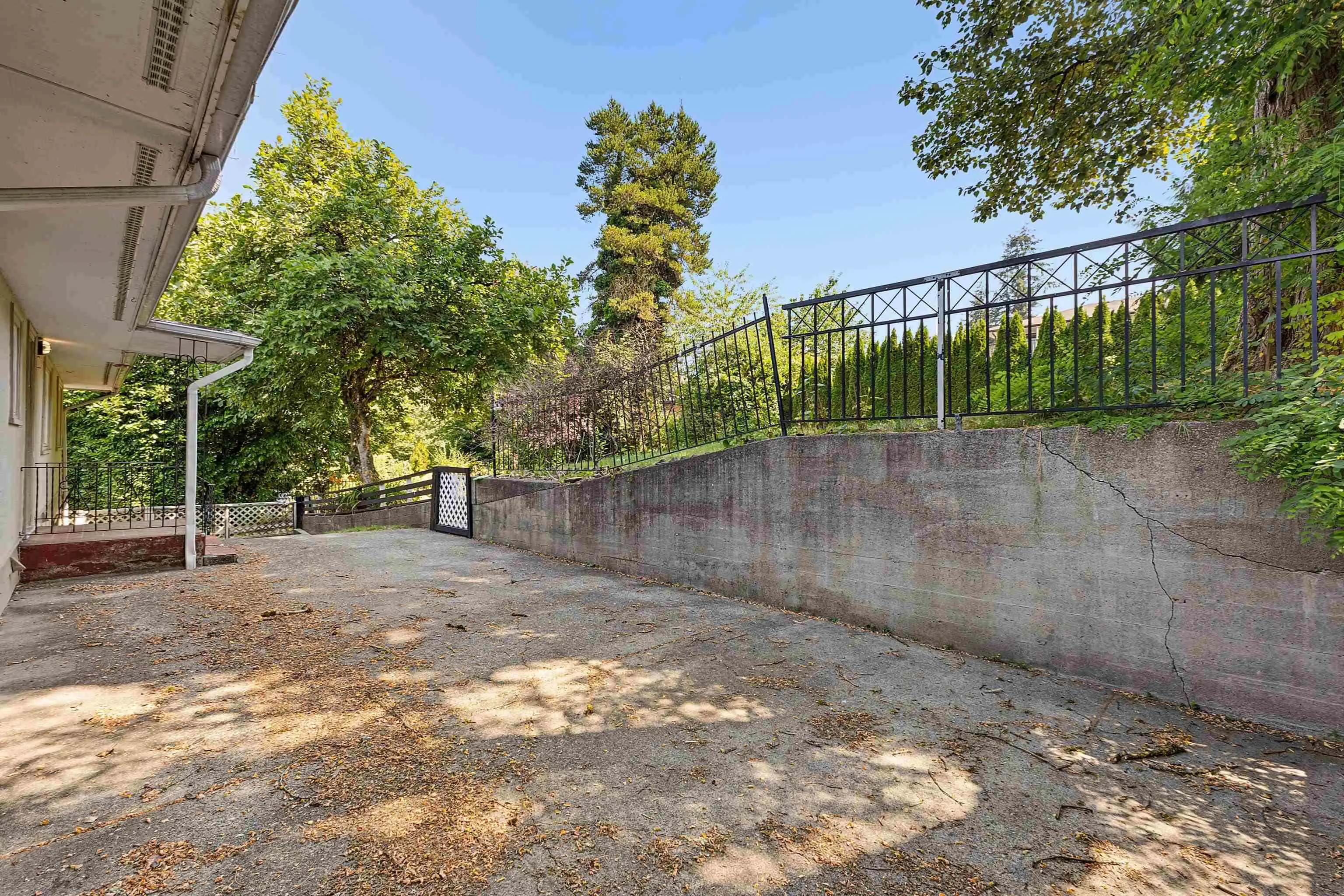 11028 129a Street