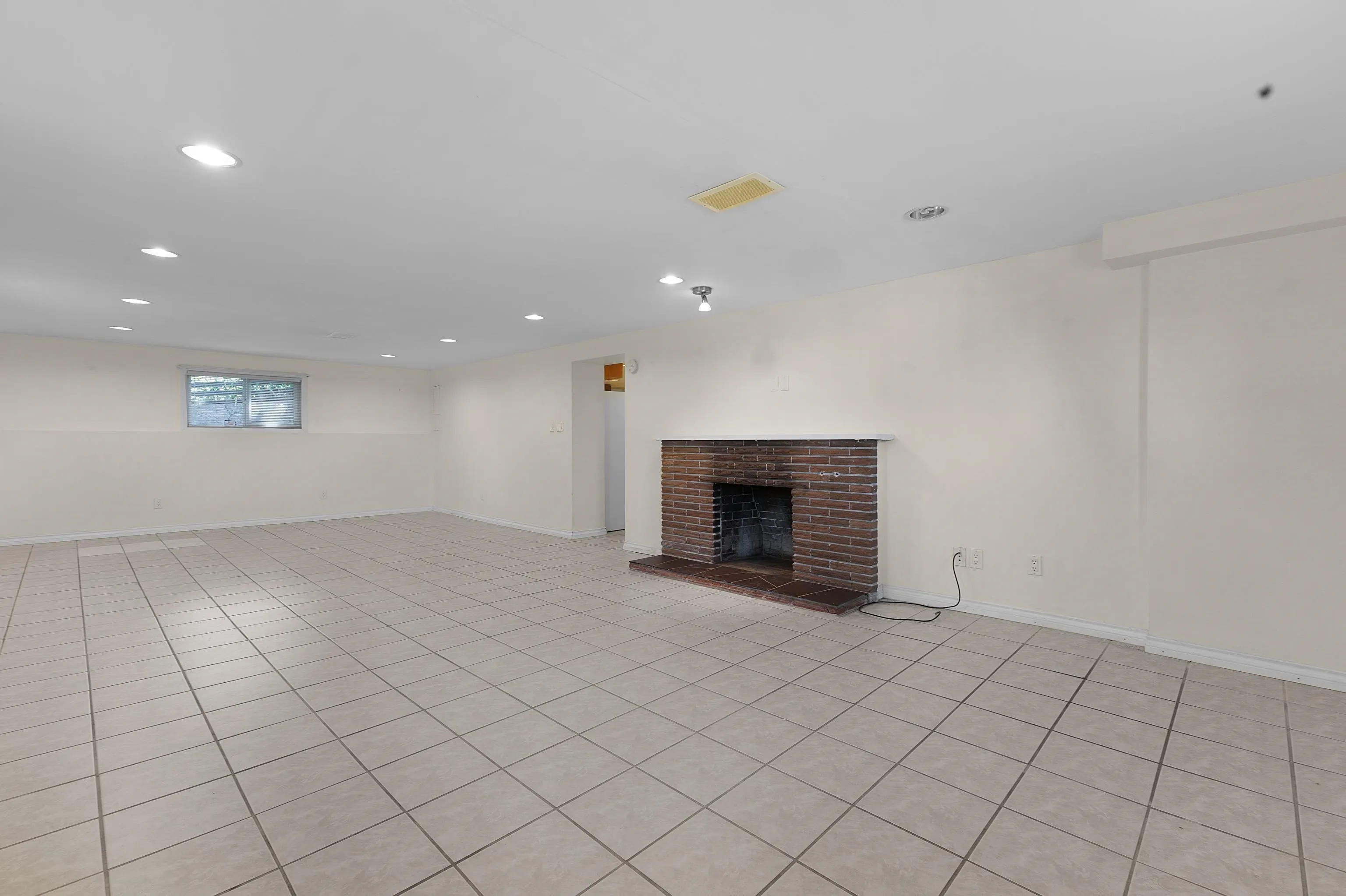 11028 129a Street