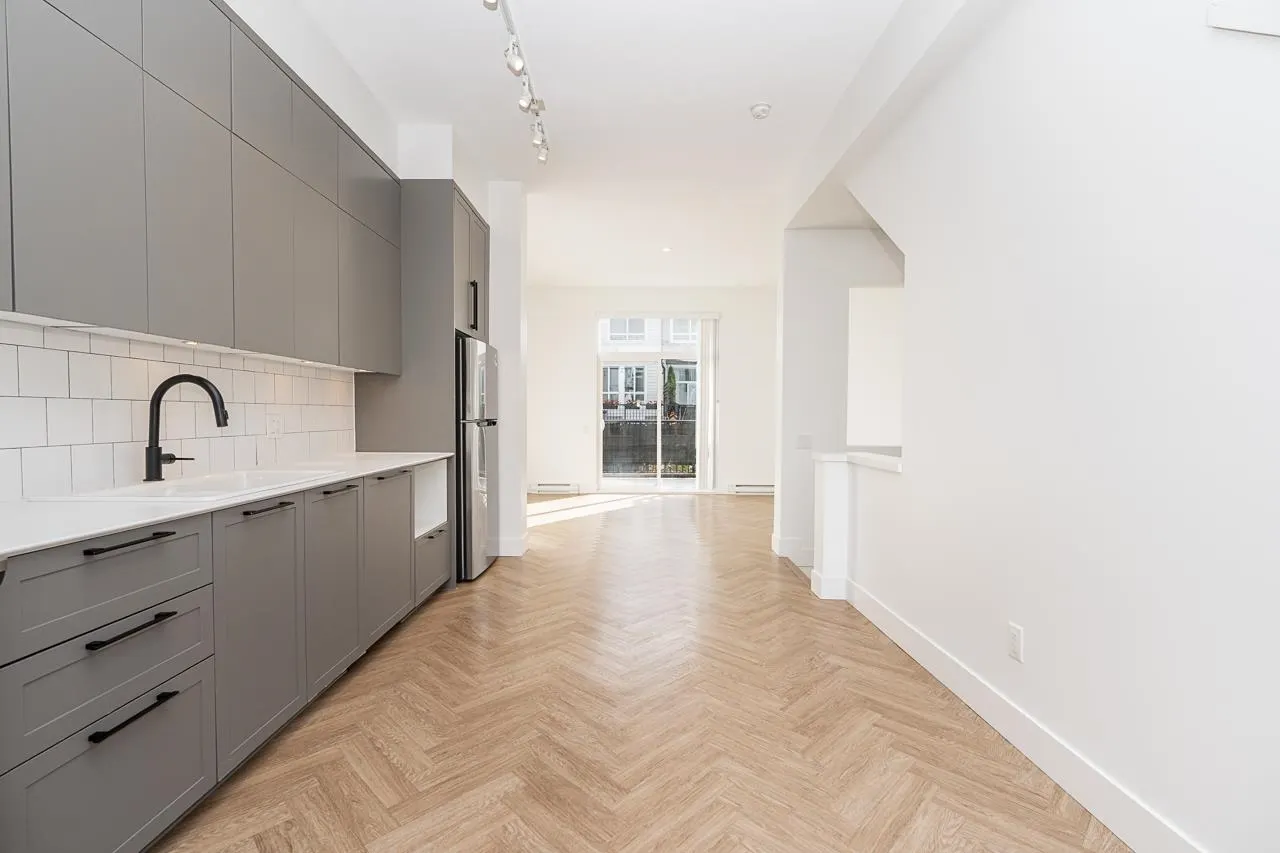 15938 27 Avenue #2