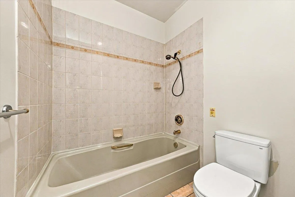 121 W 29th Street #403
