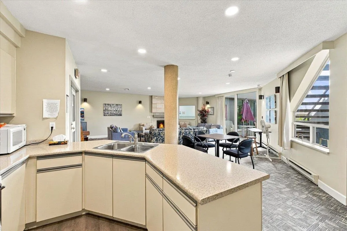 121 W 29th Street #403