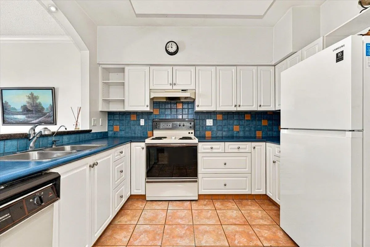 121 W 29th Street #403