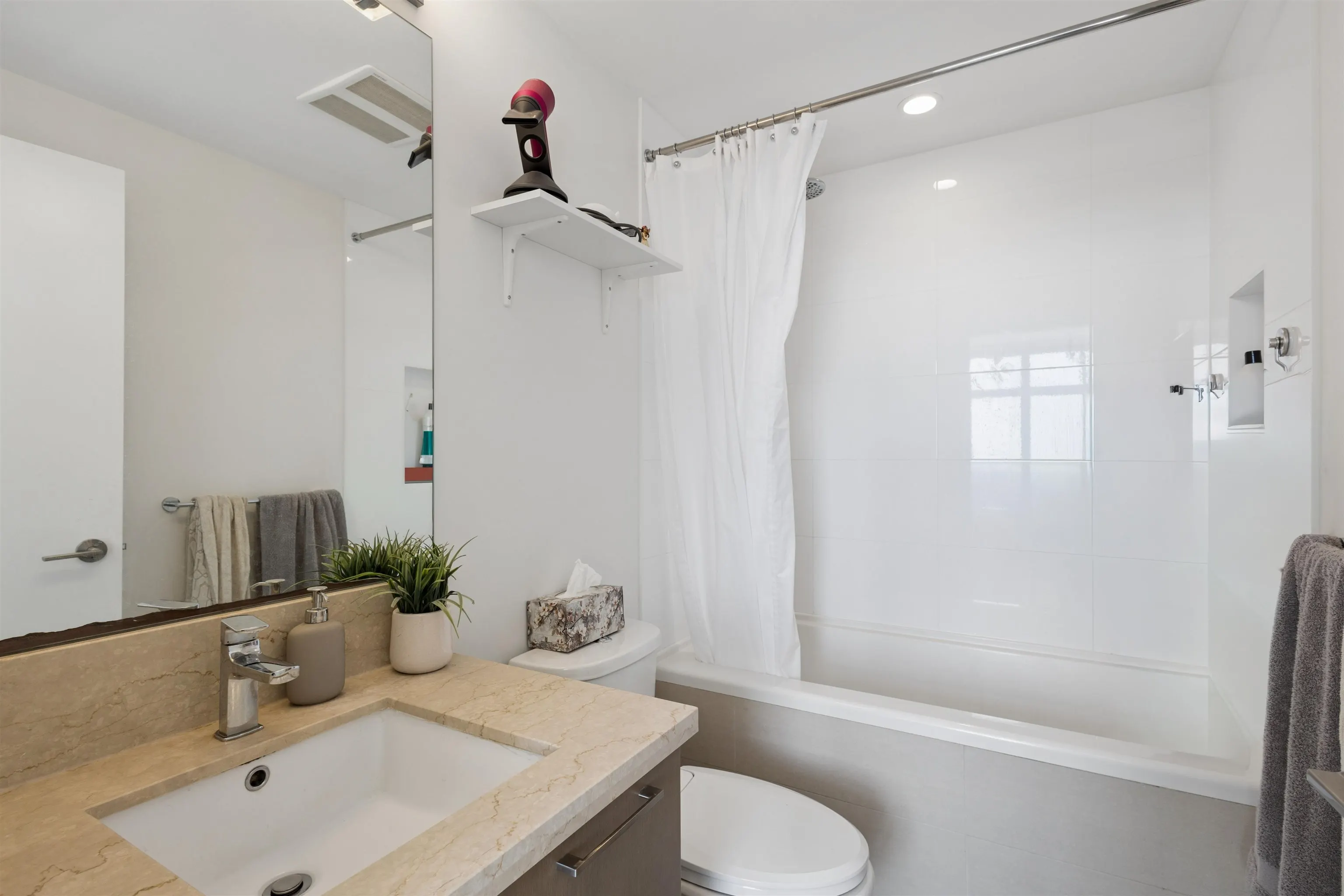 3080 Lincoln Avenue #2802