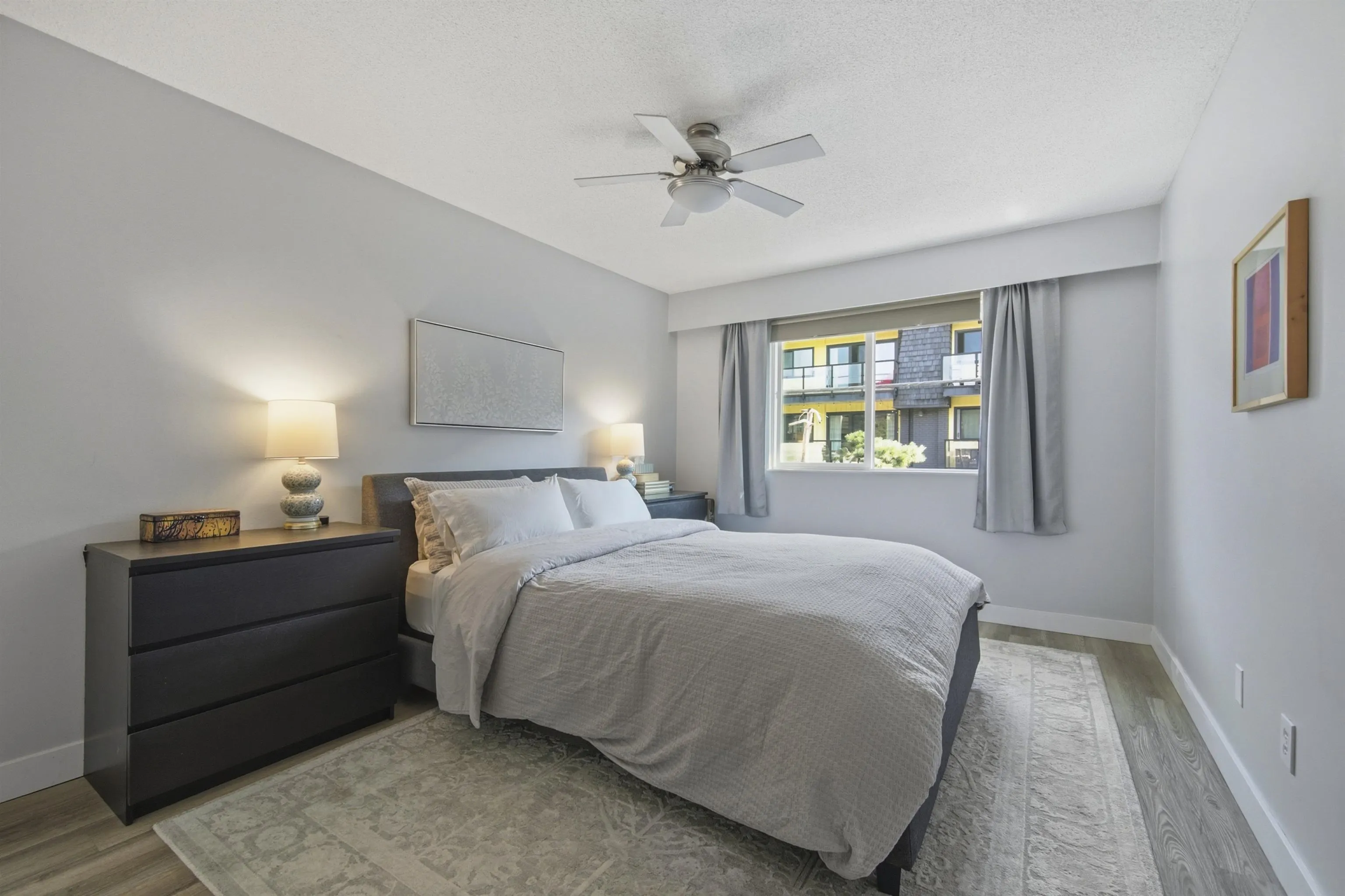 270 W 3rd Street #203